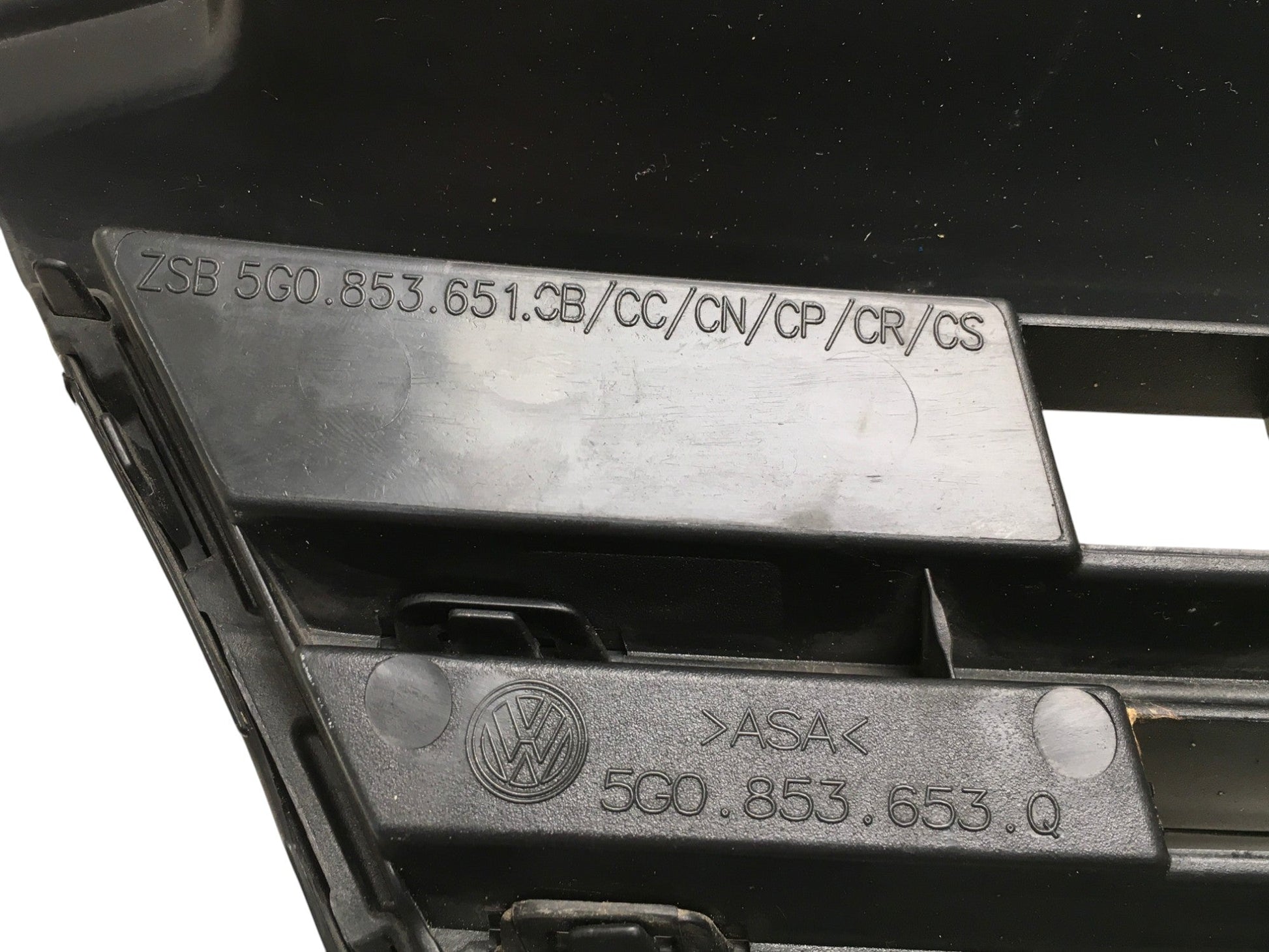 Rejilla Radiador VW Golf VII - 5G0853651 _