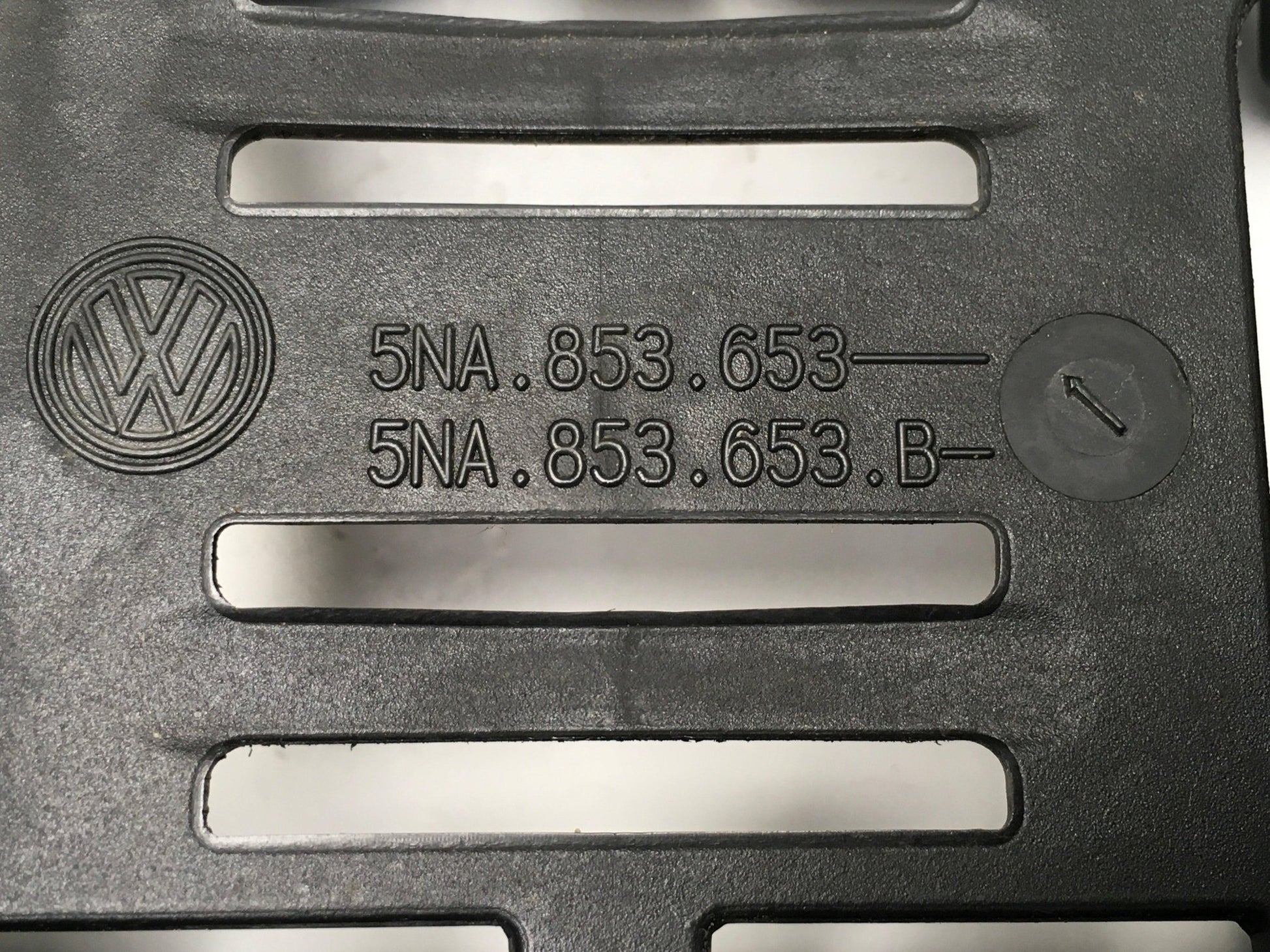 Rejilla Radiador VW Tiguan II AD - 5NA853653B