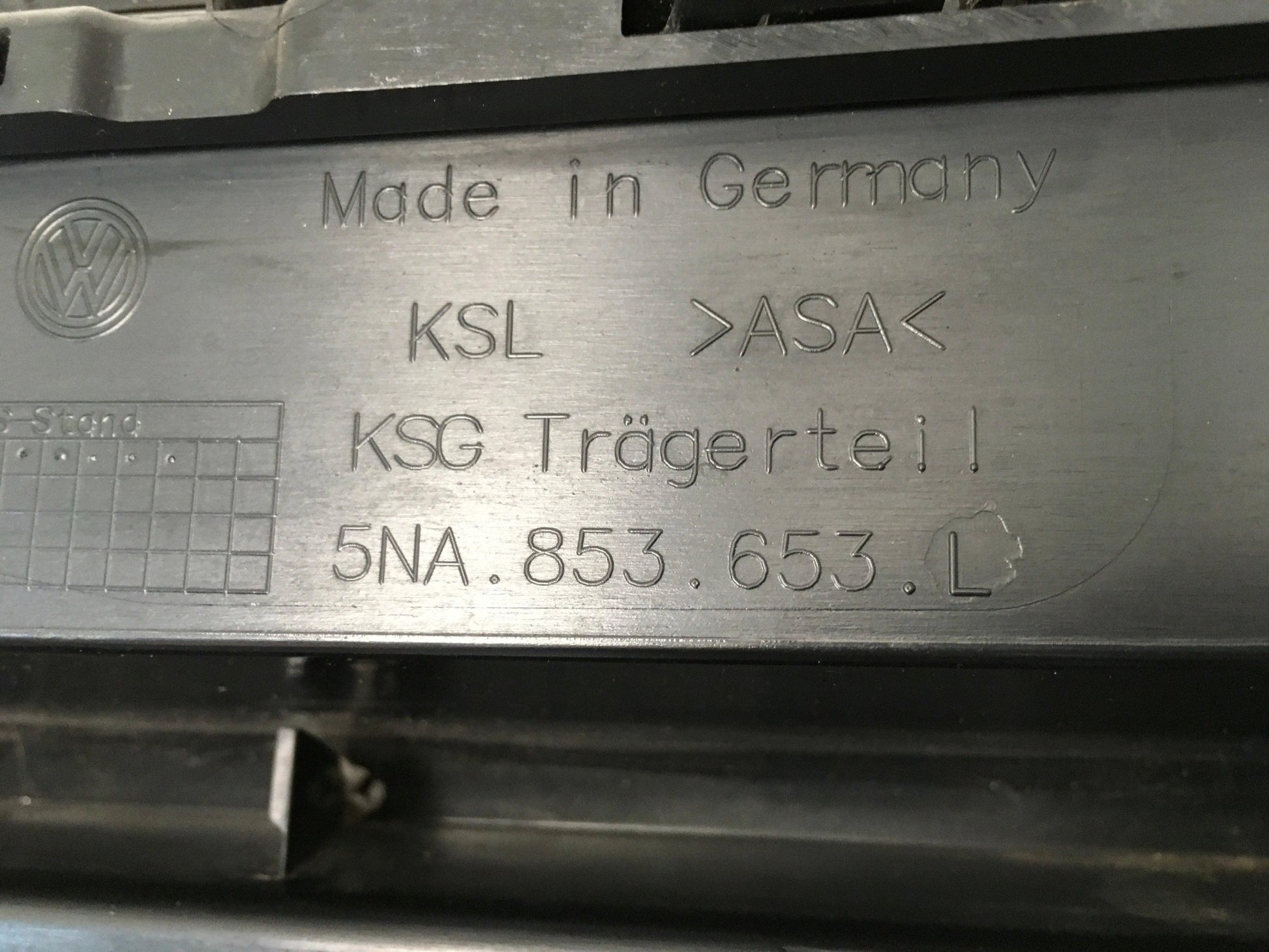 Rejilla radiador VW Tiguan II Fase 2 - 5NA853651BC