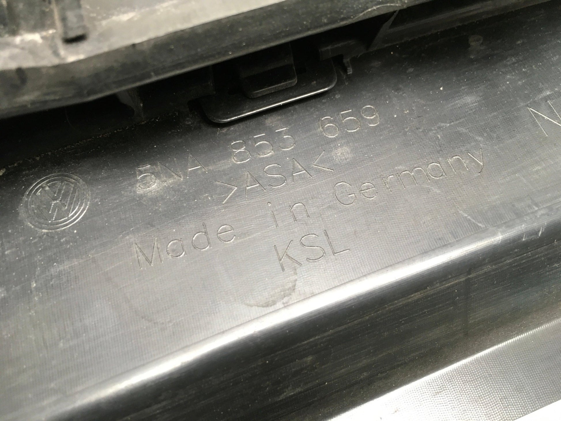 Rejilla Radiador VW Tiguan II - 5NA853659