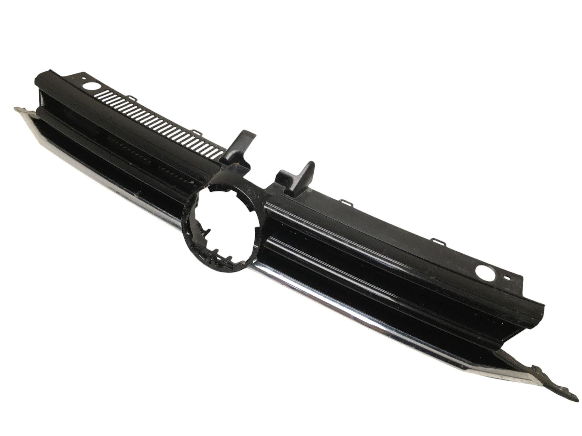 Rejilla Radiador VW Touran 5T - 5TA853651M