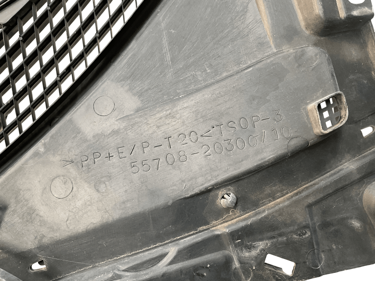 Rejilla torpedo Toyota Celica 99-06 - 5570820300