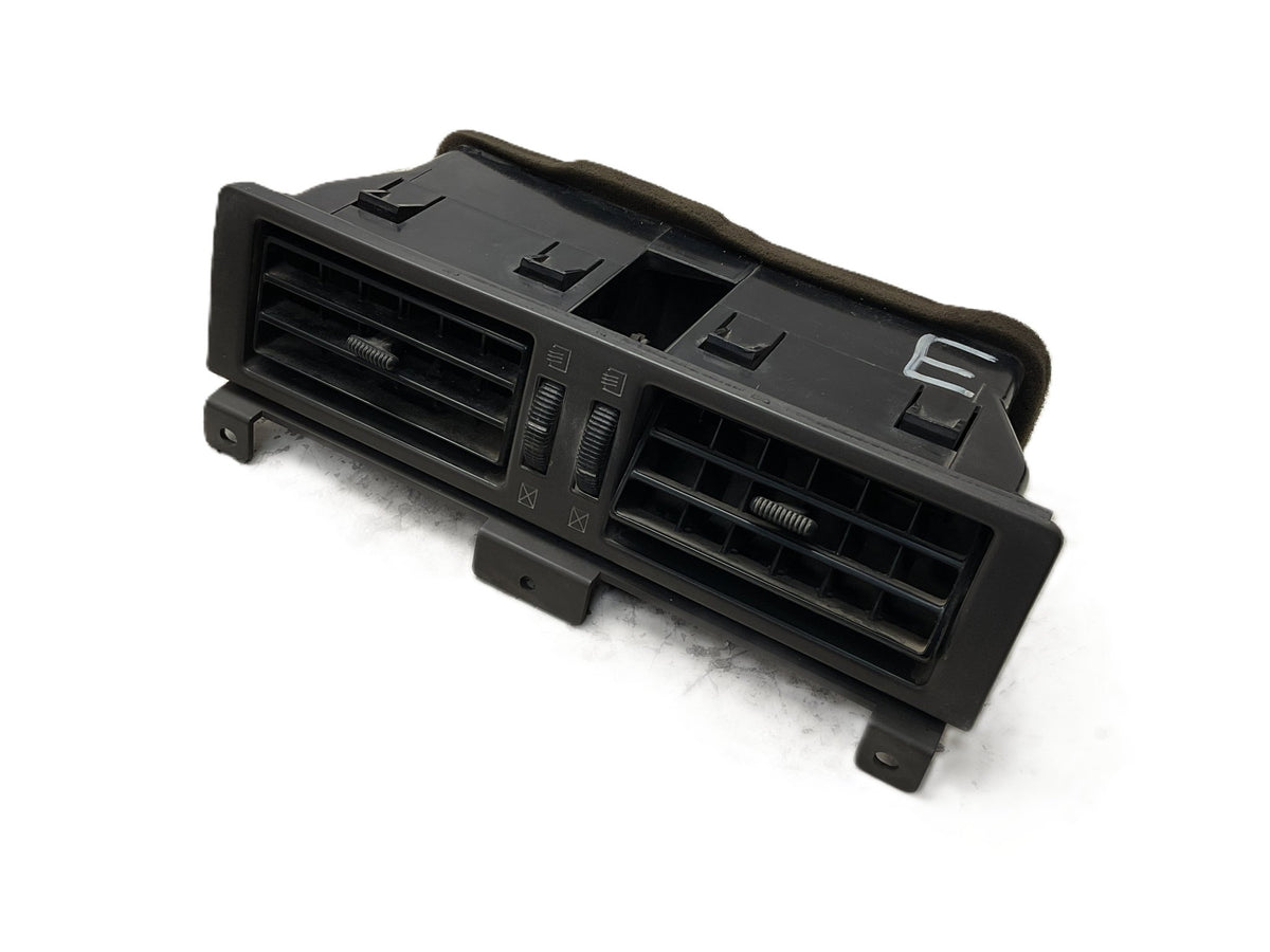 Rejilla ventilacion A/C Nissan 6875023G00