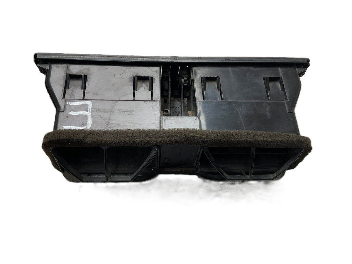 Rejilla ventilacion A/C Nissan 6875023G00