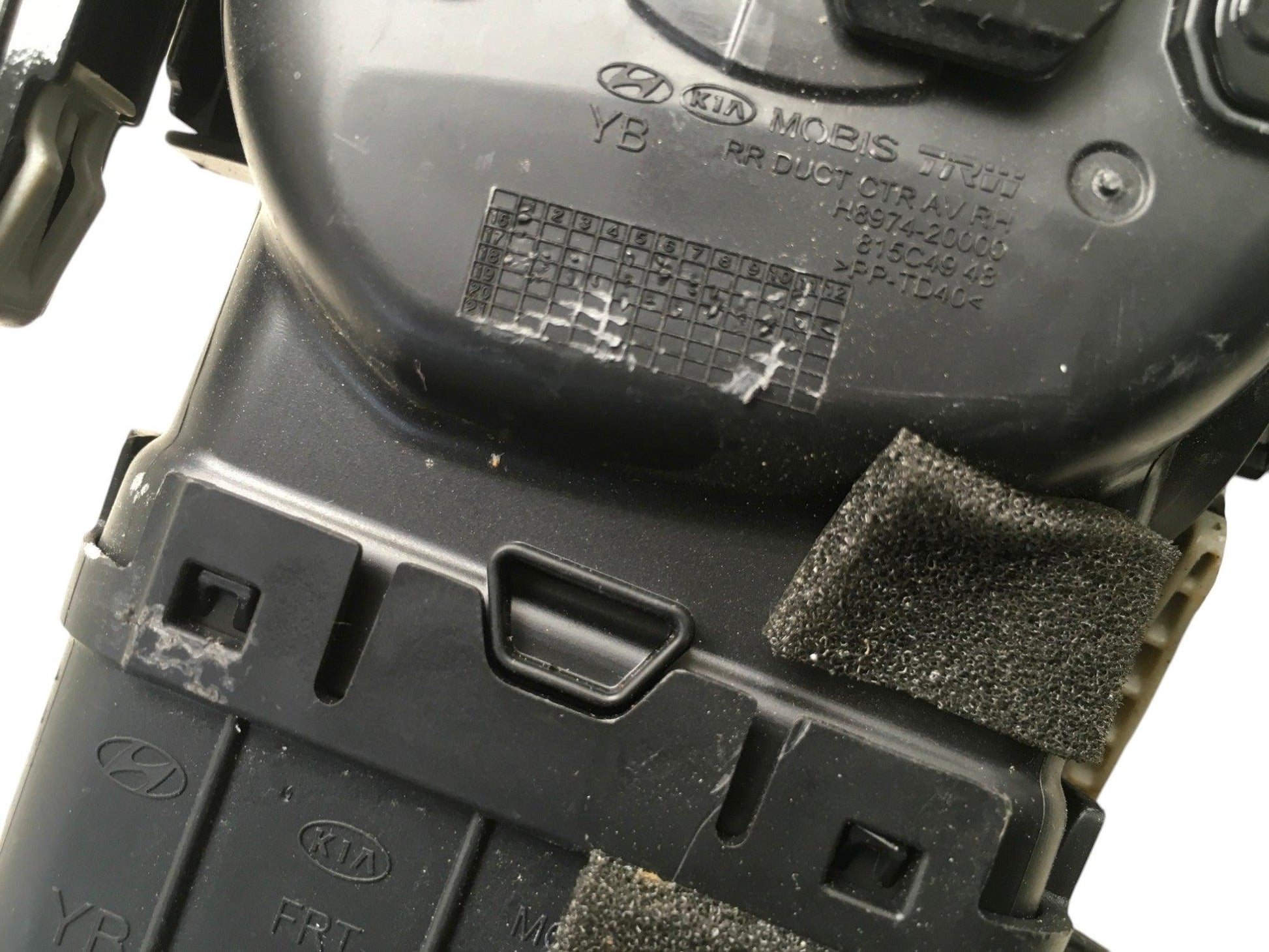 Rejillas centrales Kia Stonic Rio YB - H897420000