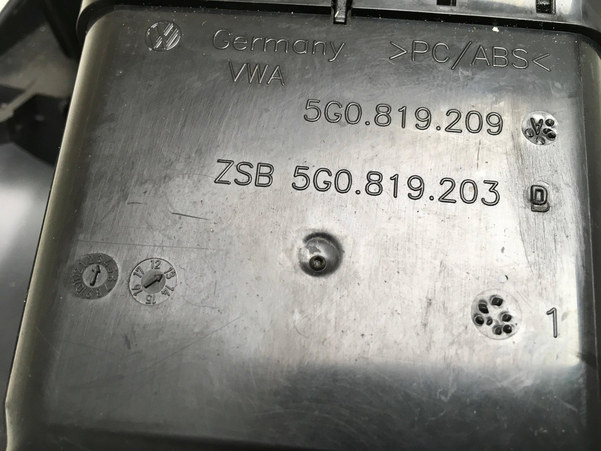 Rejillas centrales VW Golf VII - 5G0863289C