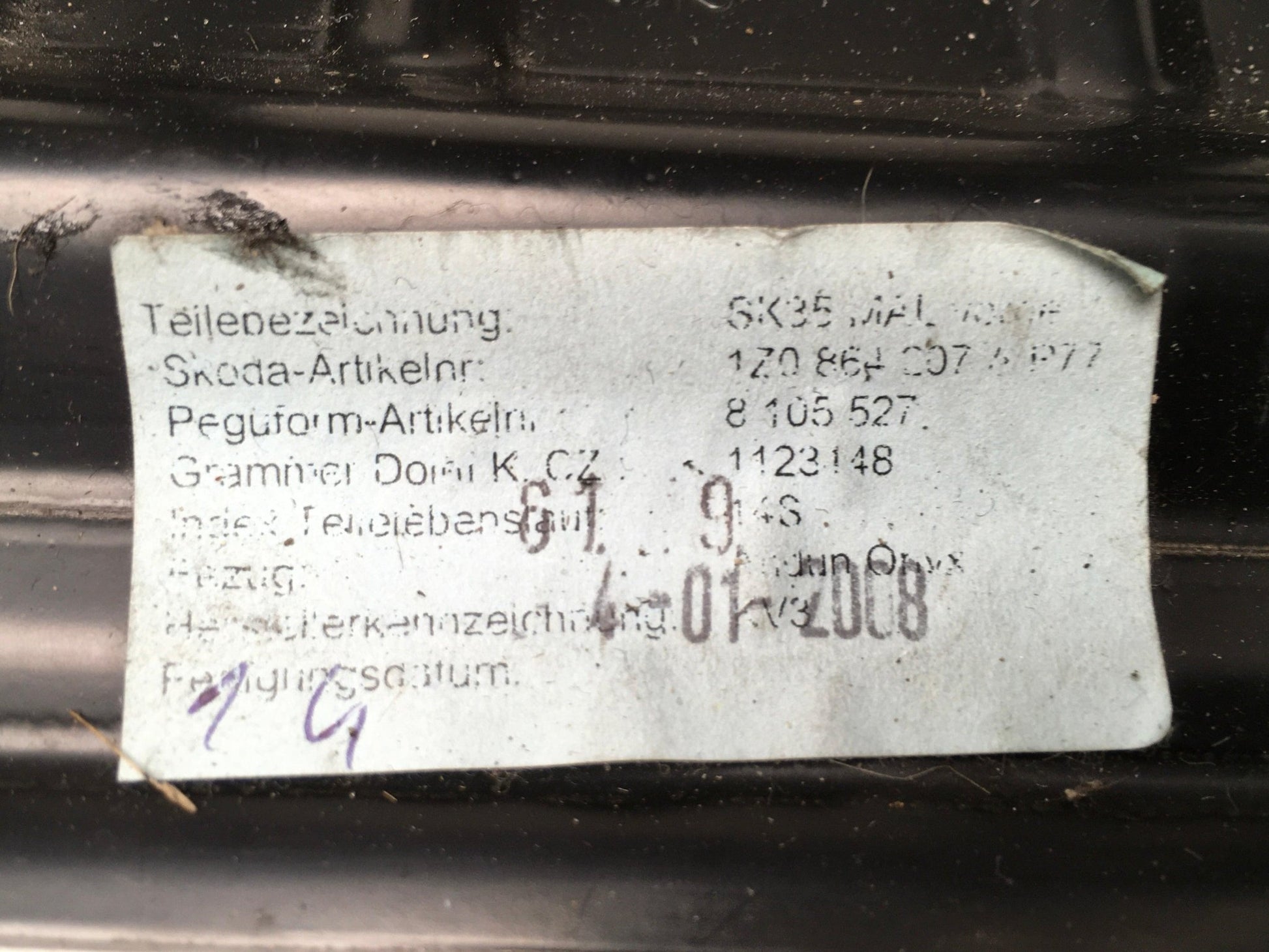 Reposabrazos Skoda Octavia II 1Z - 1Z0864207