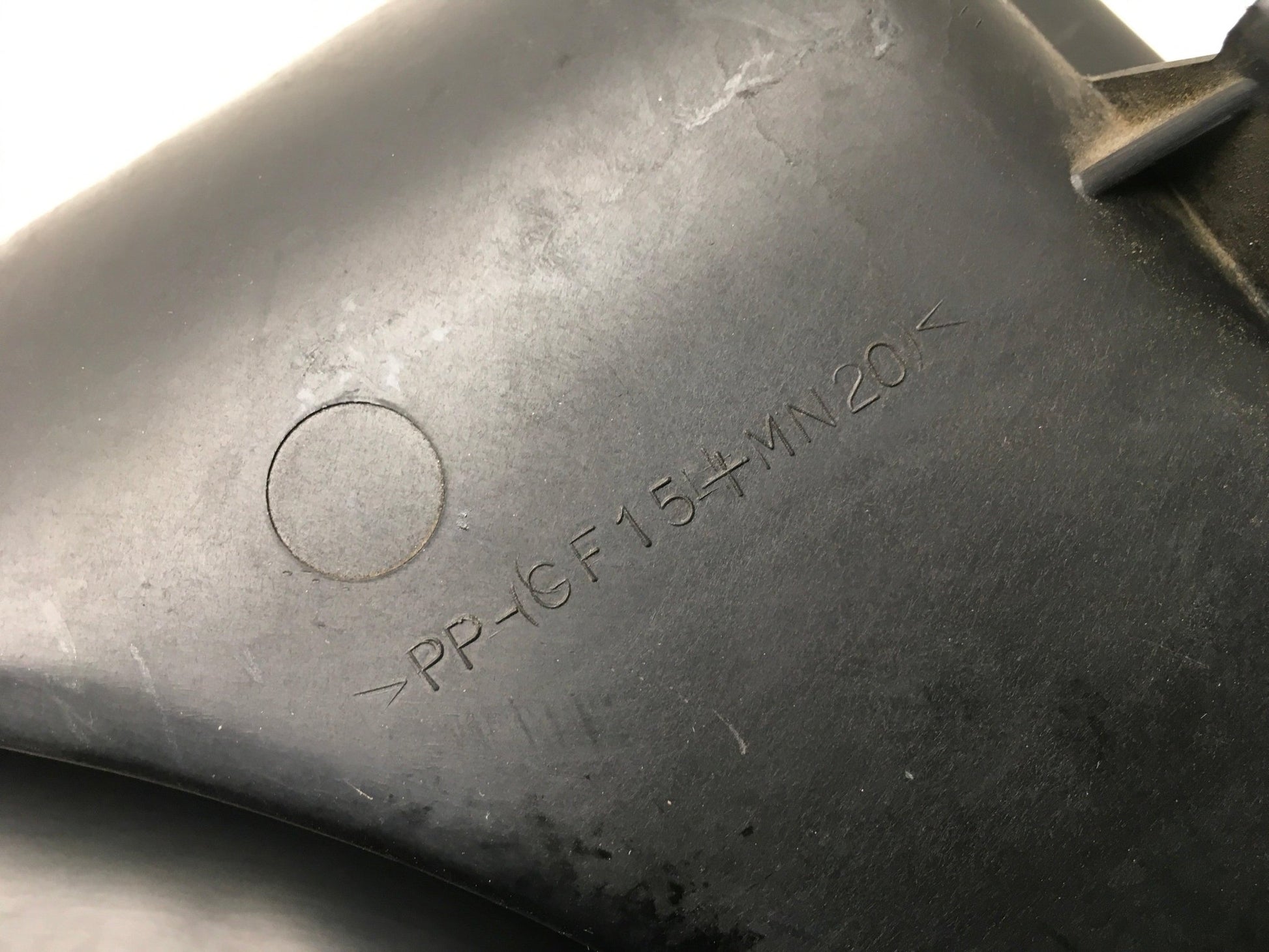 Resonador aire Jeep Cherokee KJ - 53013105AA