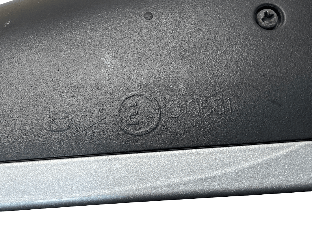 Retrovisor dcho Audi A4 00-08 - E1010681 _
