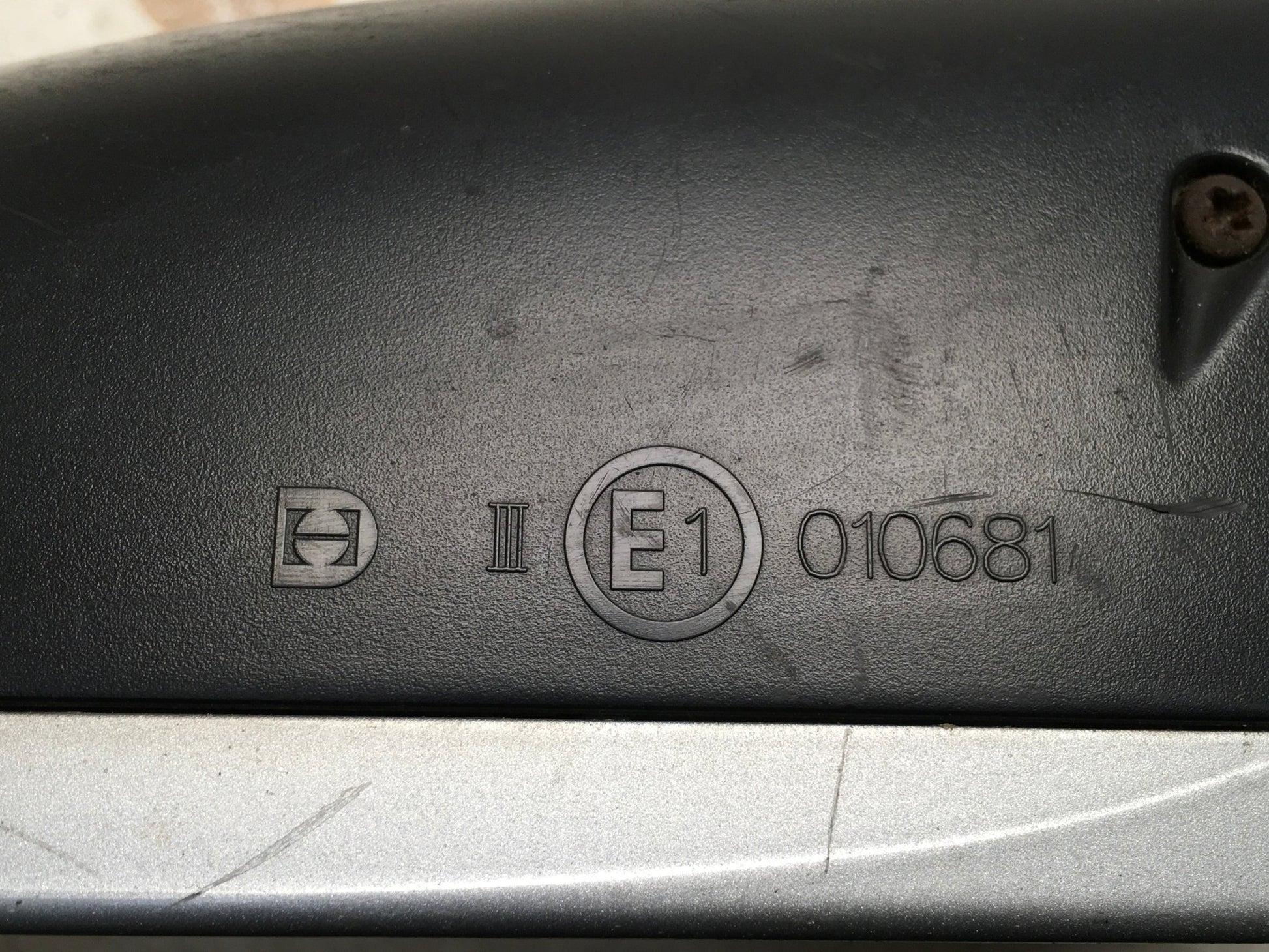 Retrovisor dcho Audi A4 8E - E1010681 _
