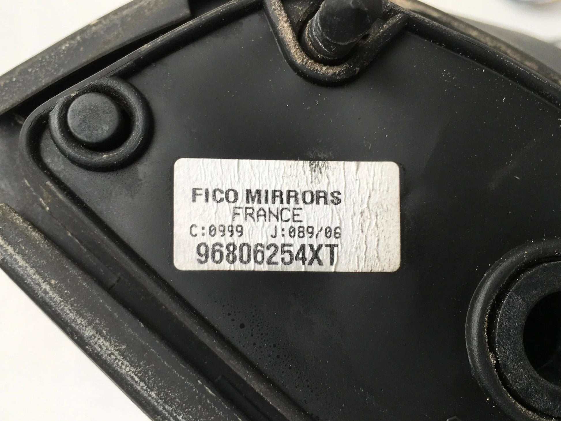 Retrovisor derecho Peugeot 207
