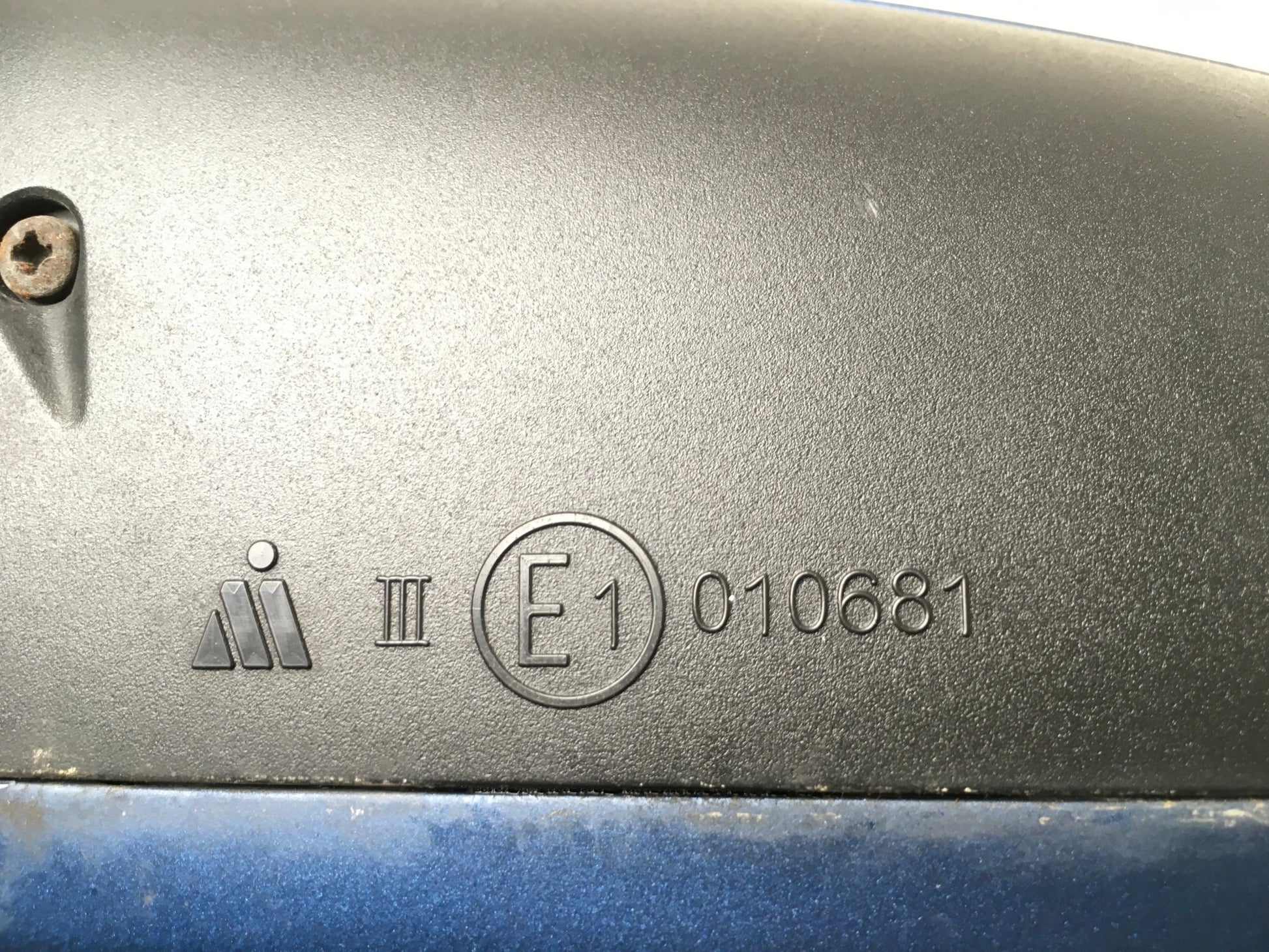 Retrovisor izq Audi A4 8E - E1010681 _