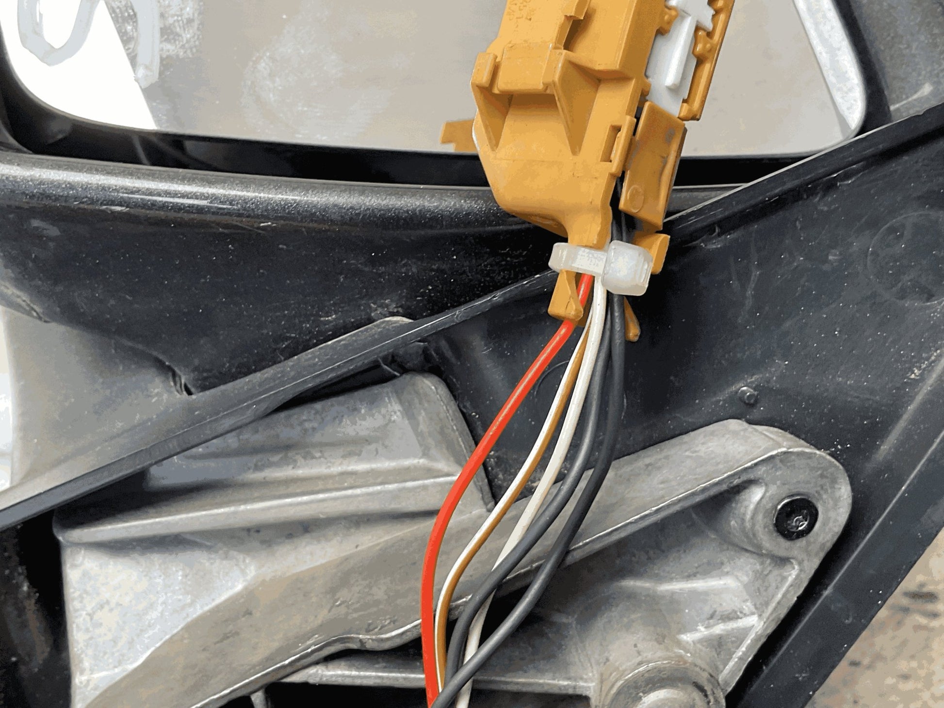 Retrovisor izq Audi A4 8E - E1010681 _