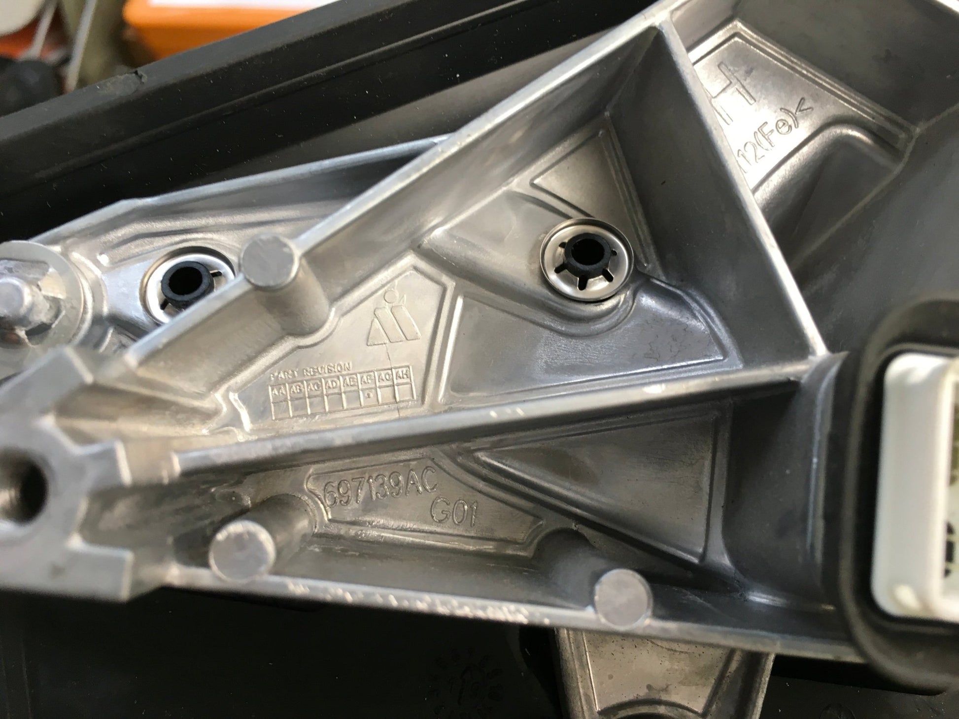 Retrovisor izq BMW G05 G06 G07 - 51168738309