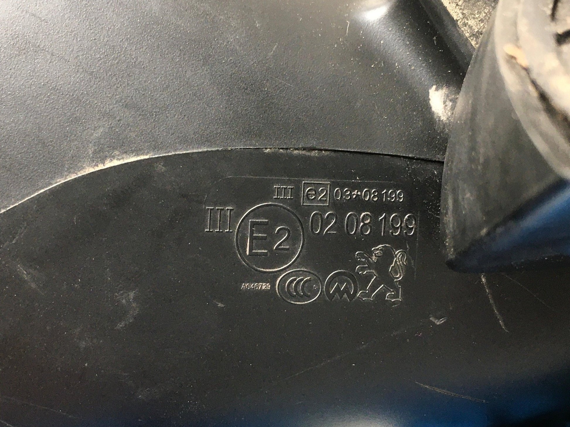 Retrovisor izq Peugeot 3008 5008 - E20208199