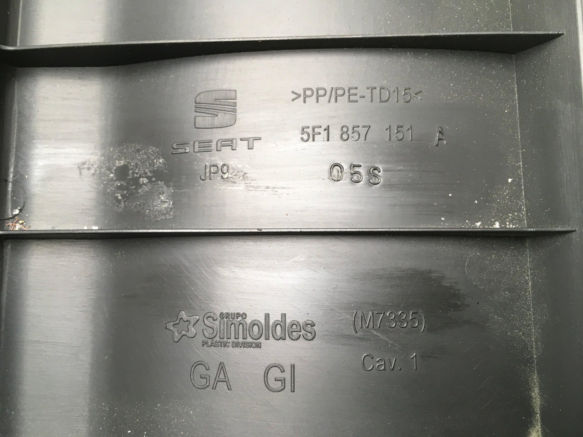 Revestimiento Guantera Seat Leon III - 5F1857151