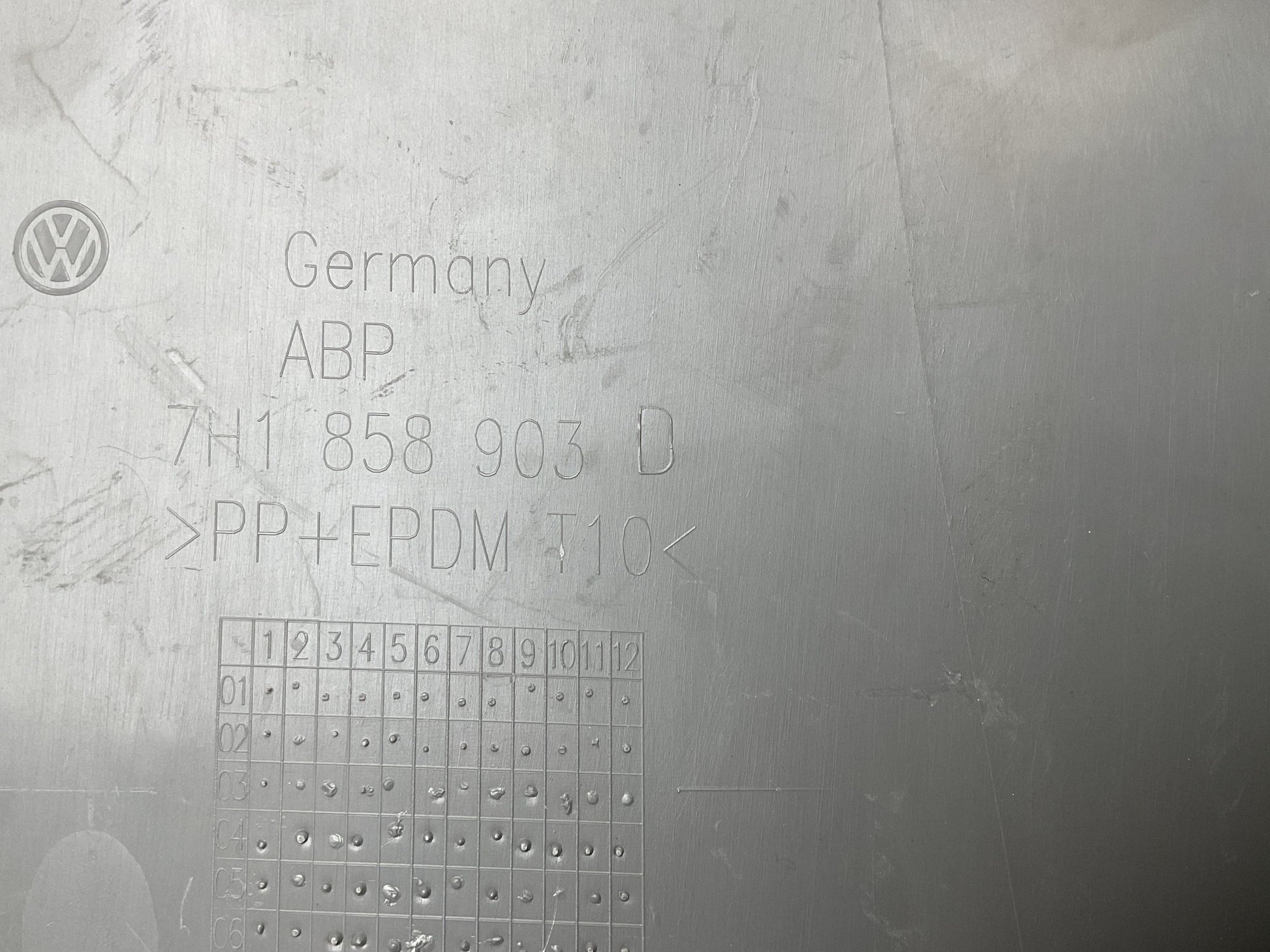 Revestimiento interior Volkswagen 7H1858903D - 7H1858903D