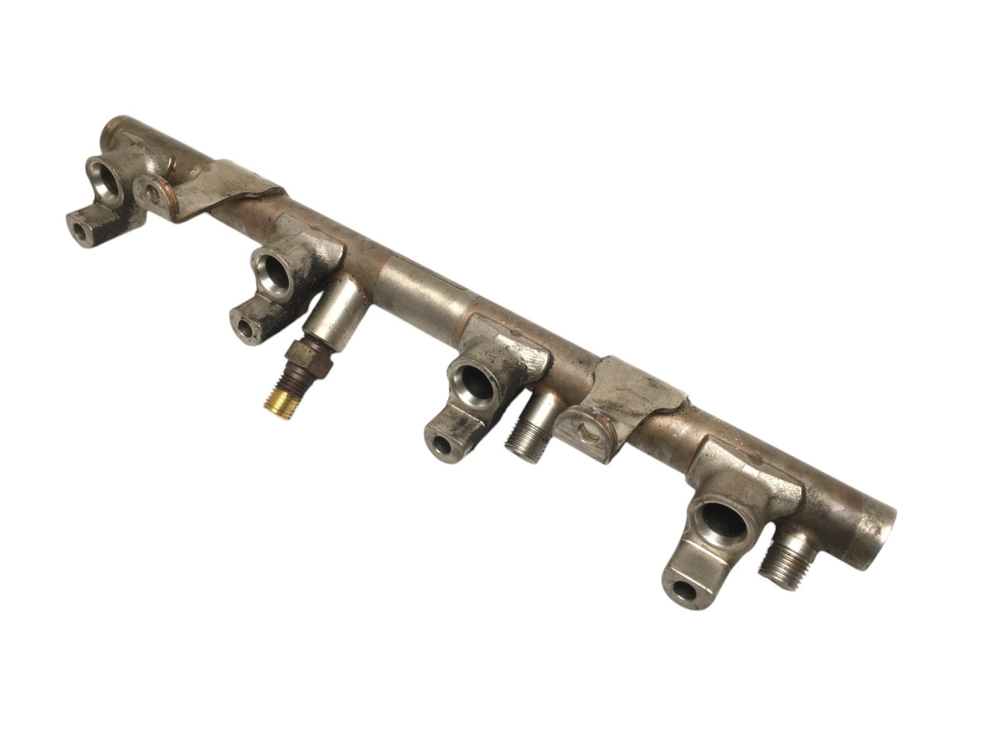 Riel inyeccion dcho Audi 079133316E - 079133316E