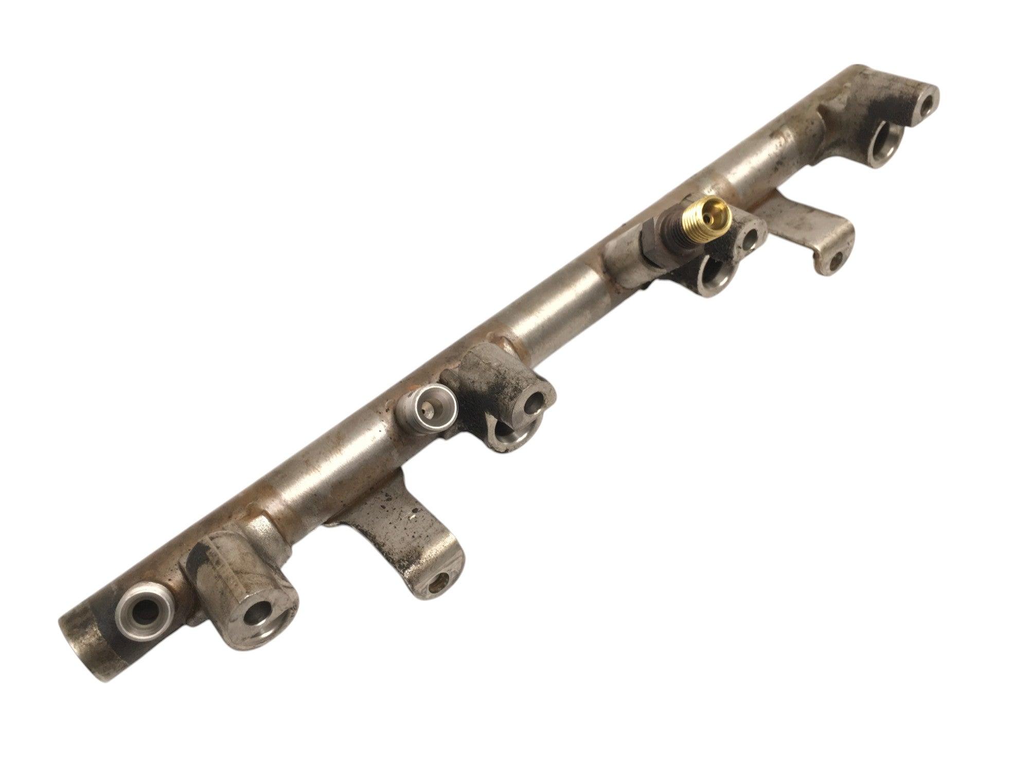 Riel inyeccion dcho Audi 079133316E - 079133316E