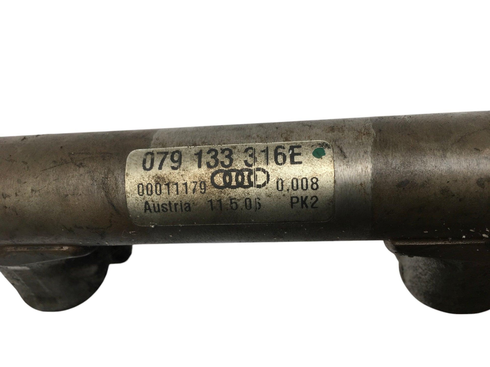 Riel inyeccion dcho Audi 079133316E - 079133316E