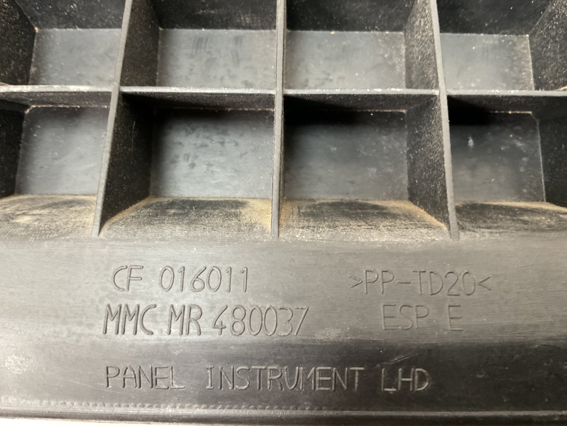 Salpicadero Mitsubishi Pajero Pinin - MR480037