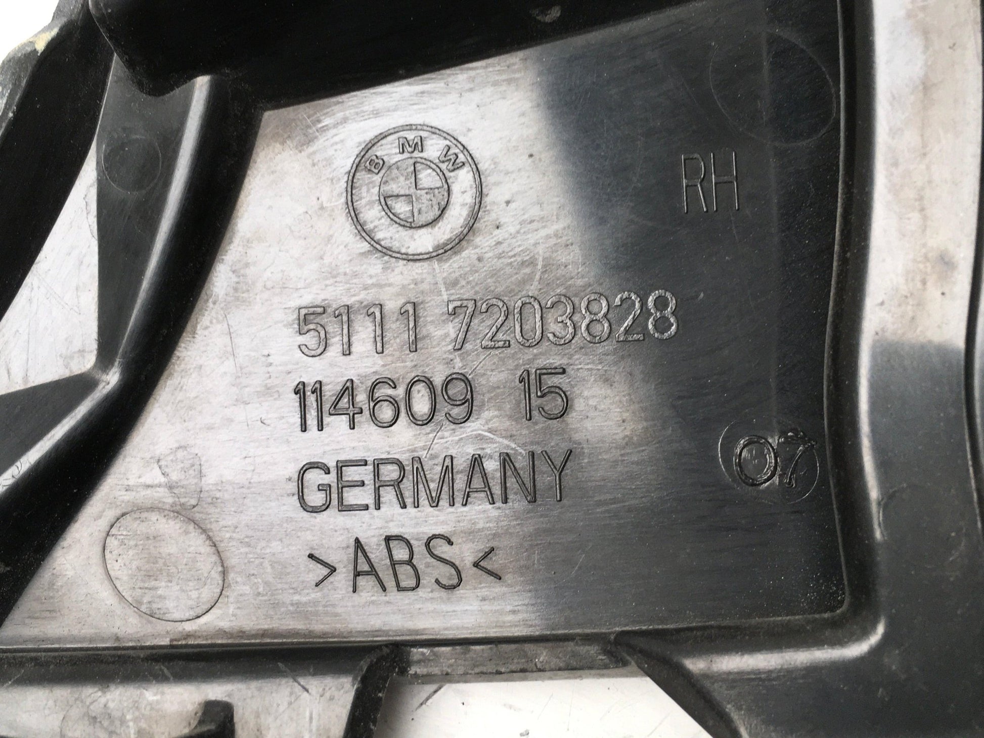 Soporte aleta del dcha BMW F07 - 51117203828