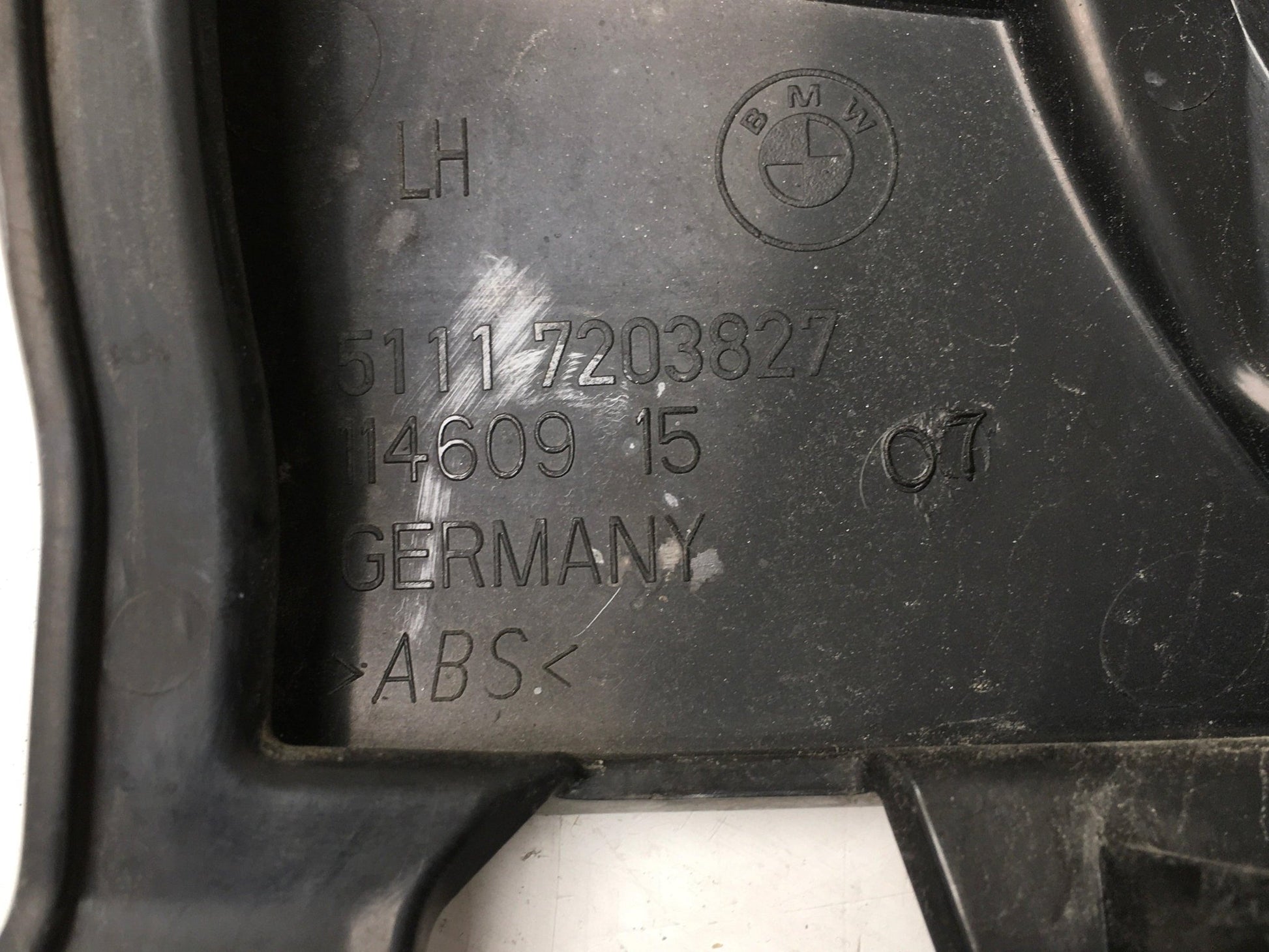 Soporte aleta del izq BMW F07 - 51117203827