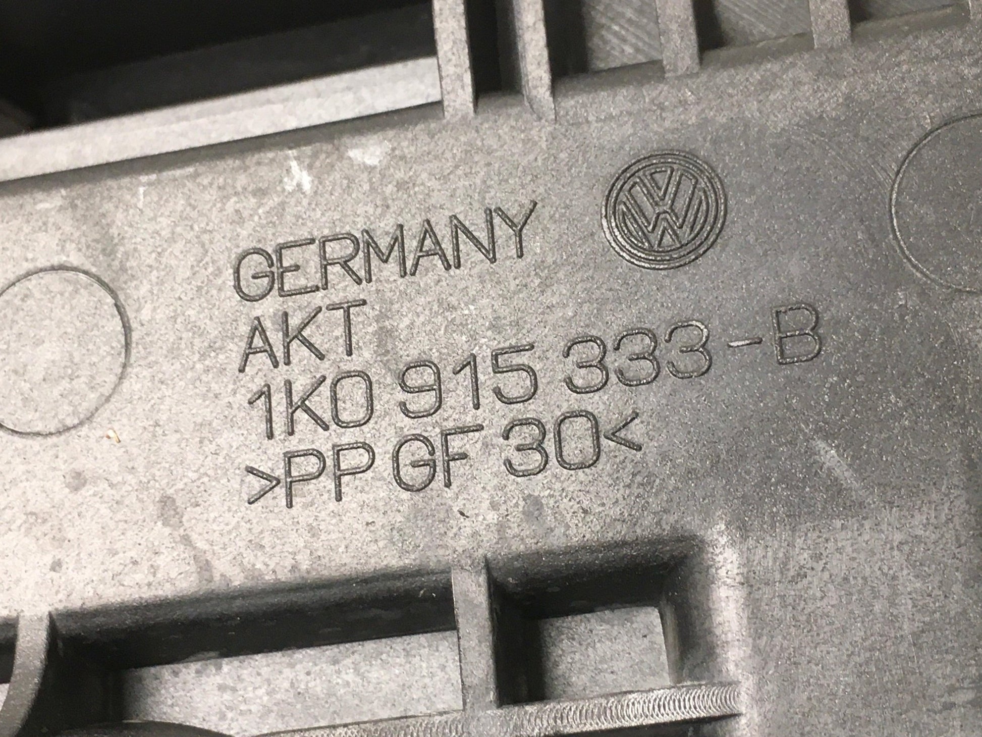 Soporte bateria VW 1K0915333B - 1K0915333B_