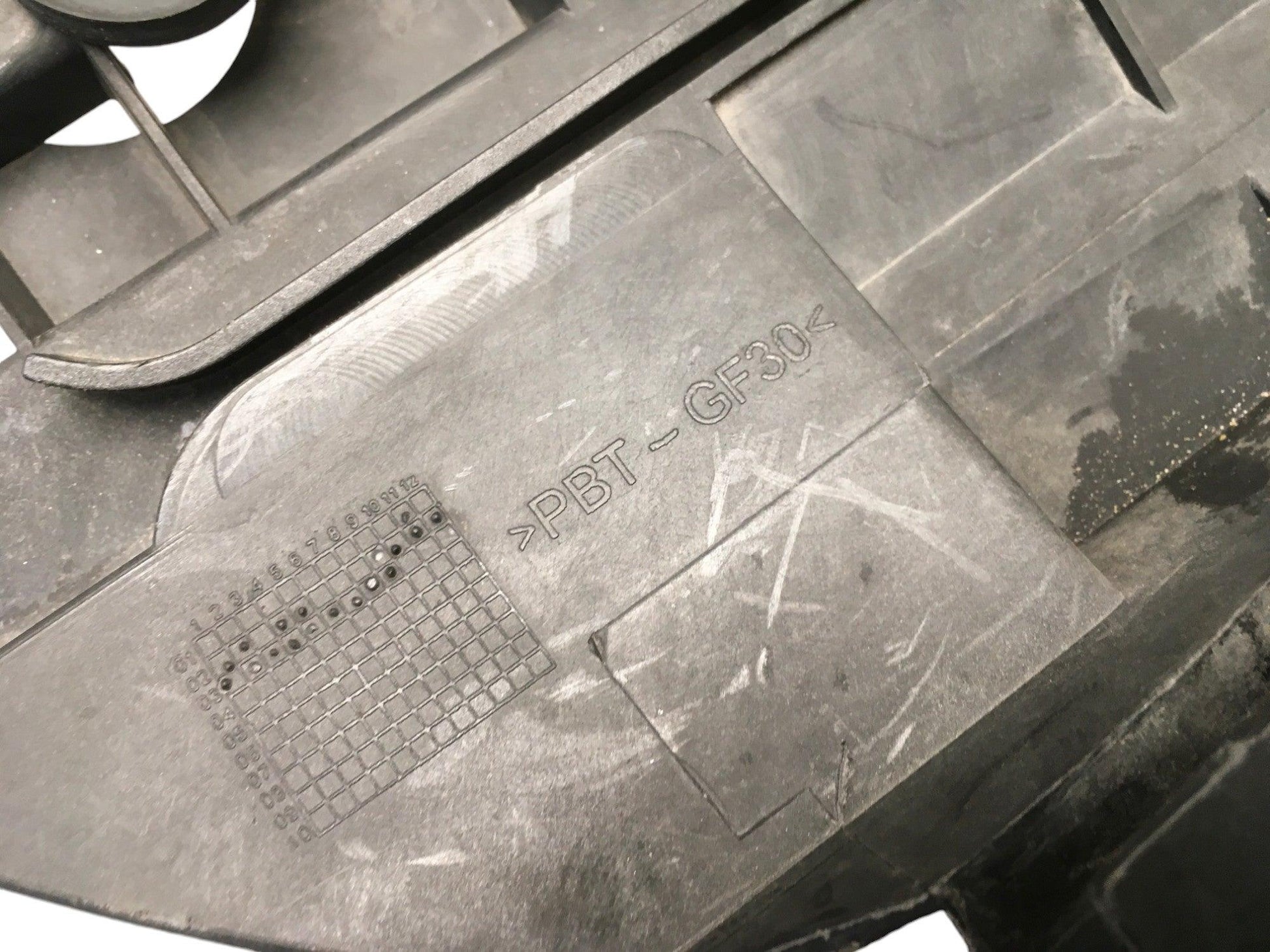 Soporte faro izq Porsche Cayenne 9PA - 95563104102