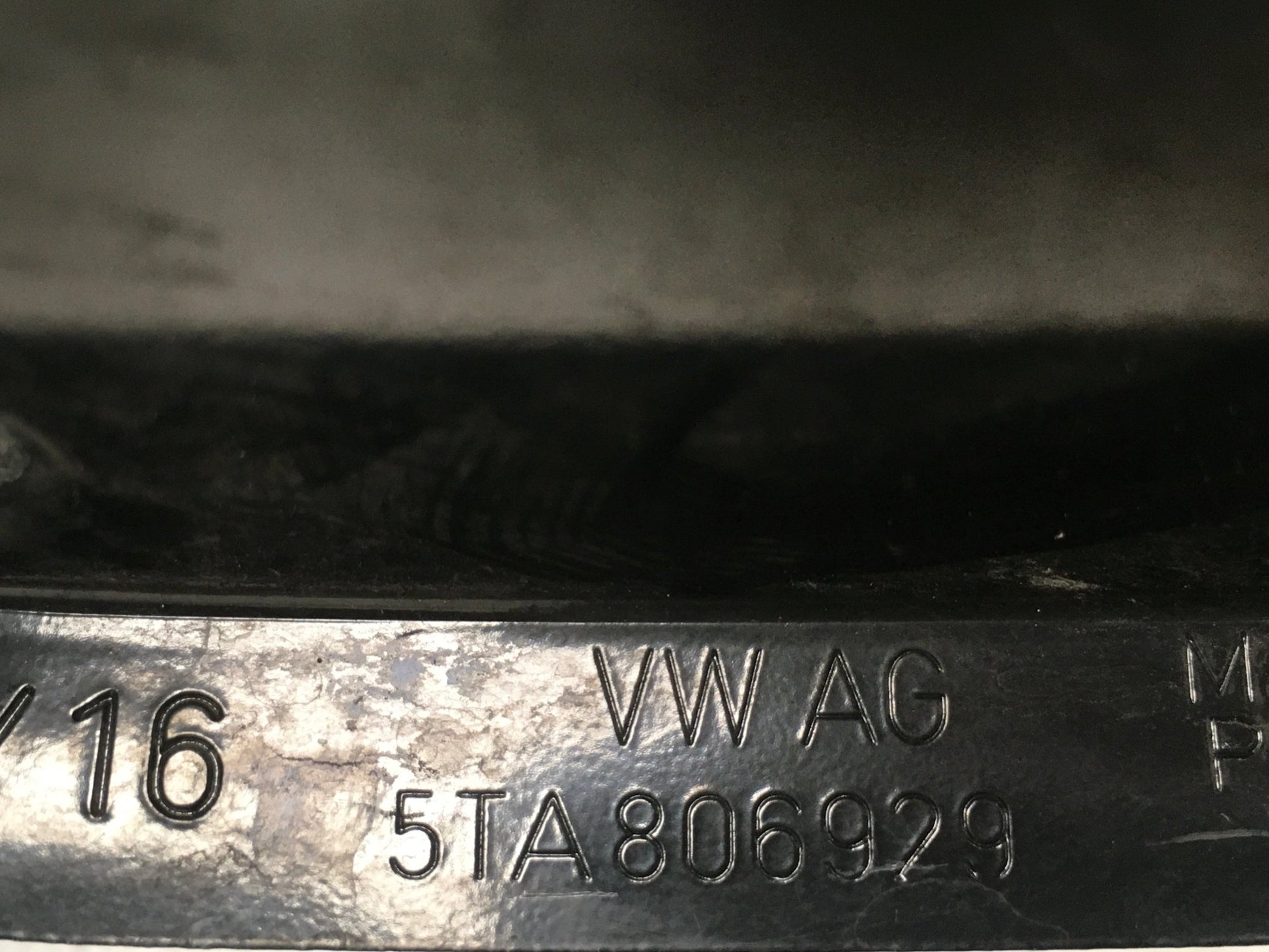 Soporte faro izq VW Touran II 5T - 5TA806929