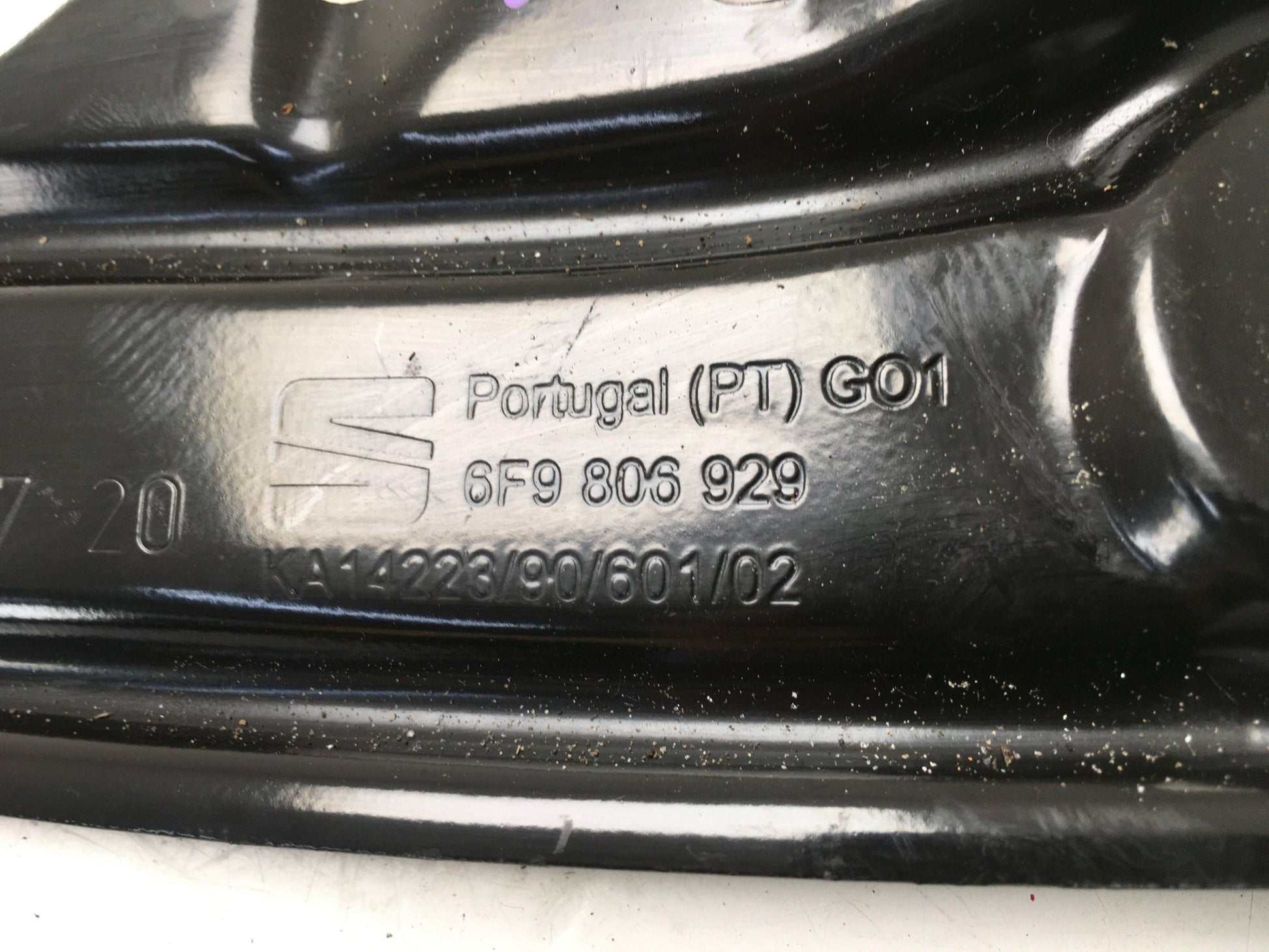 Soporte Faro Izquierdo Seat Arona - 6F9806929