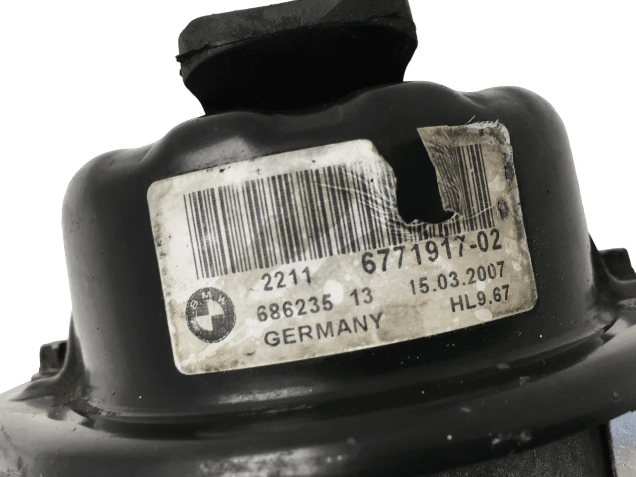 Soporte izquierdo motor BMW E65 677191702