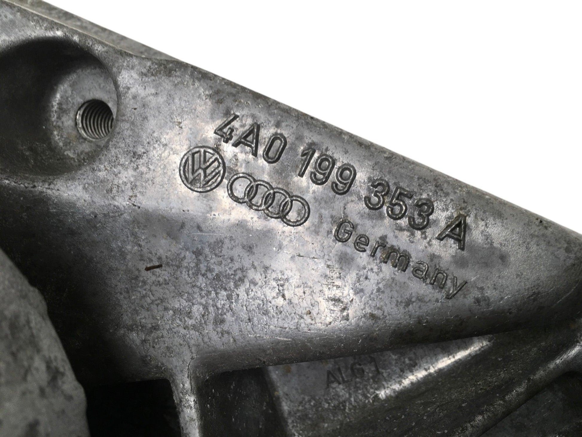 Soporte Motor Audi 4A0199353A - 4A0199353A