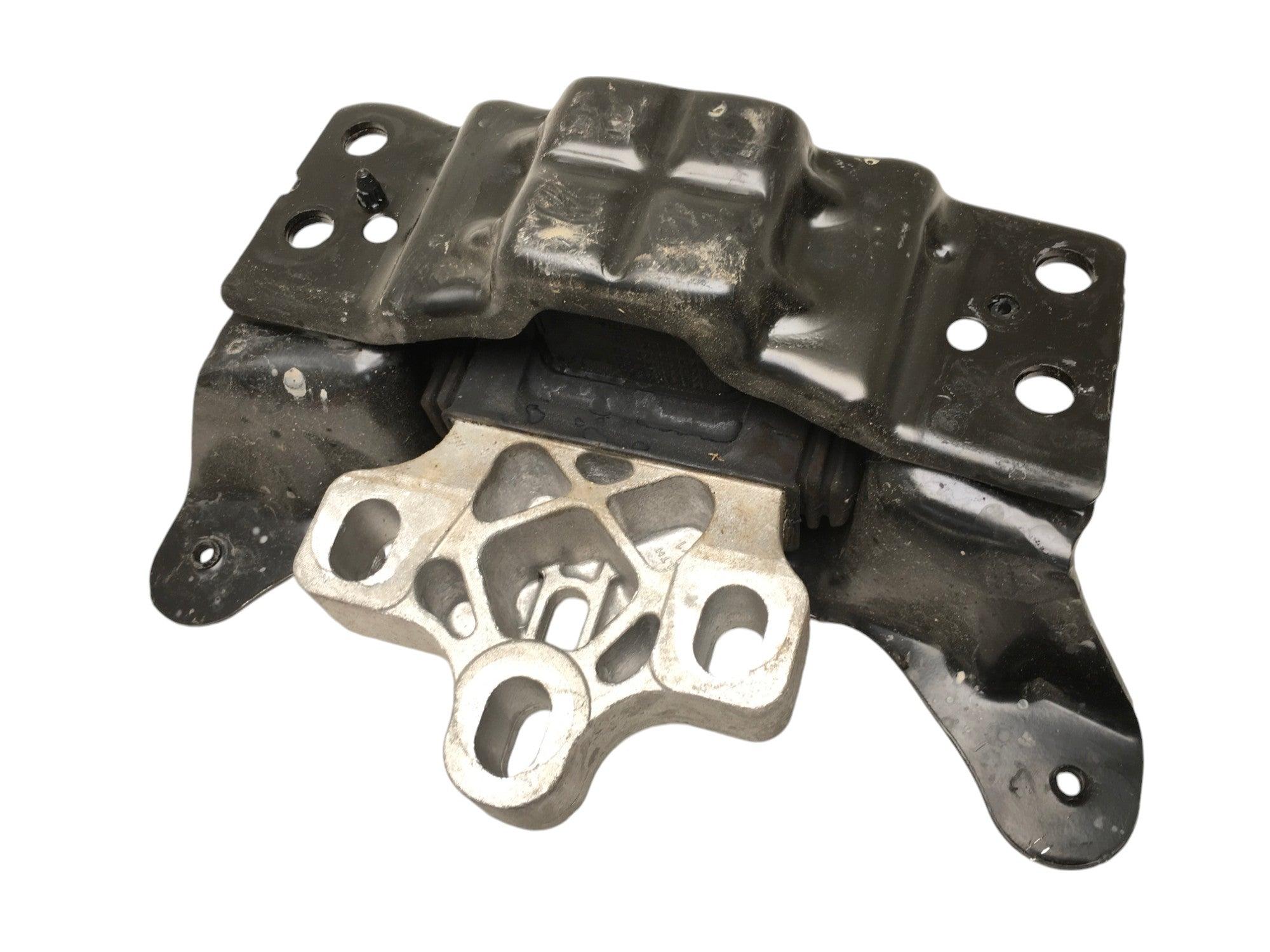 Soporte motor izq VW 5Q0199555BJ - 5Q0199555BJ