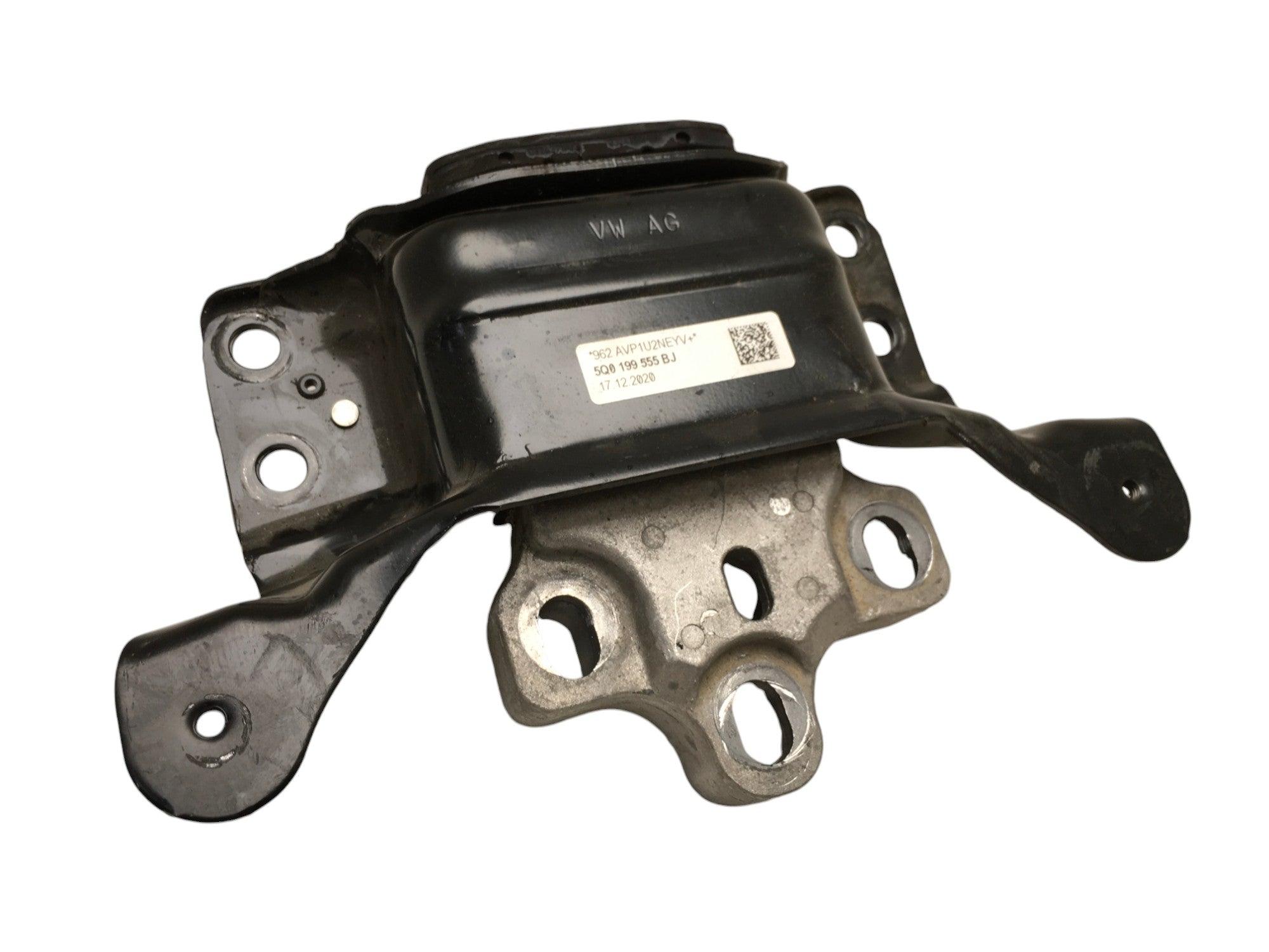 Soporte motor izq VW 5Q0199555BJ - 5Q0199555BJ