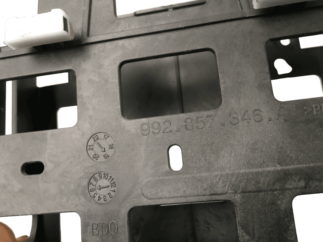 Soporte Navegacion Porsche 911 992 - 992857346A