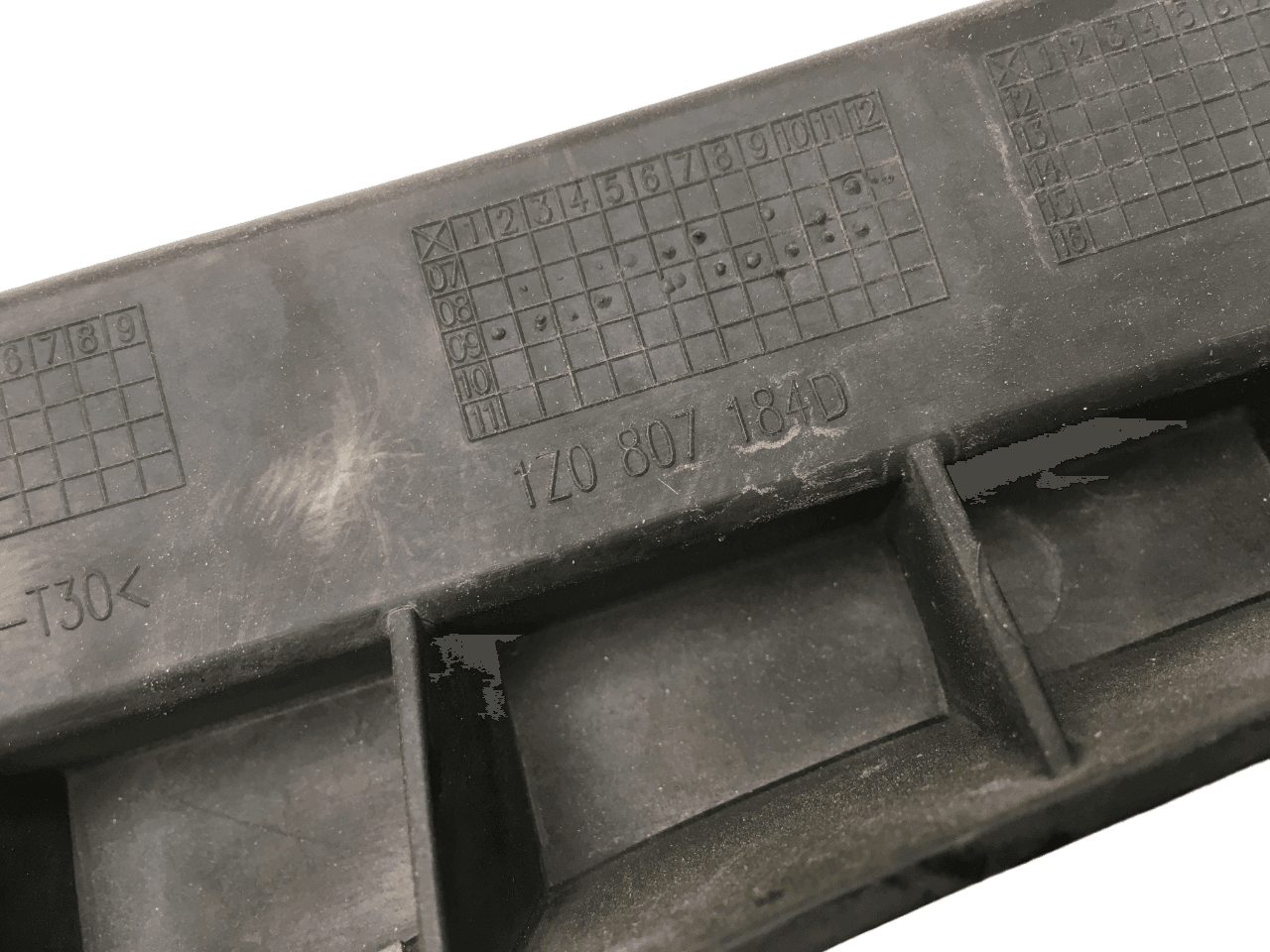 Soporte parachoques Skoda Octavia II - 1Z0807184D