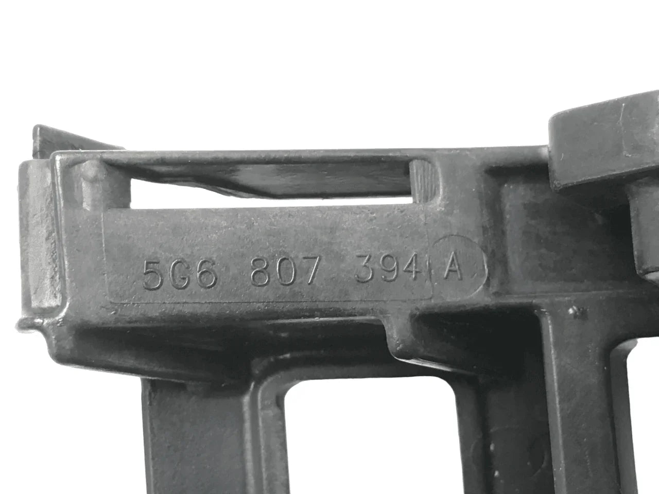 Soporte parachoques tra dcho VW Golf VII
