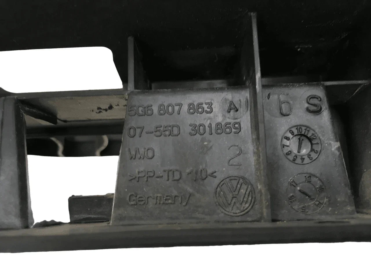 Soporte parachoques tras VW Golf VII