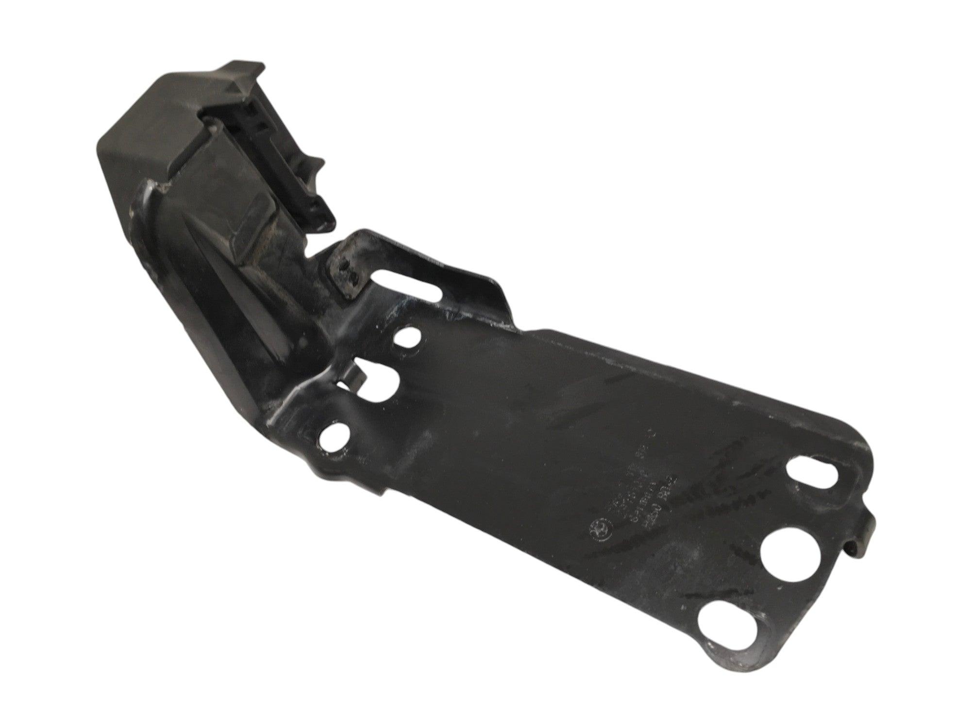 Soporte Radiador izq BMW E90 E91 - 51647117811