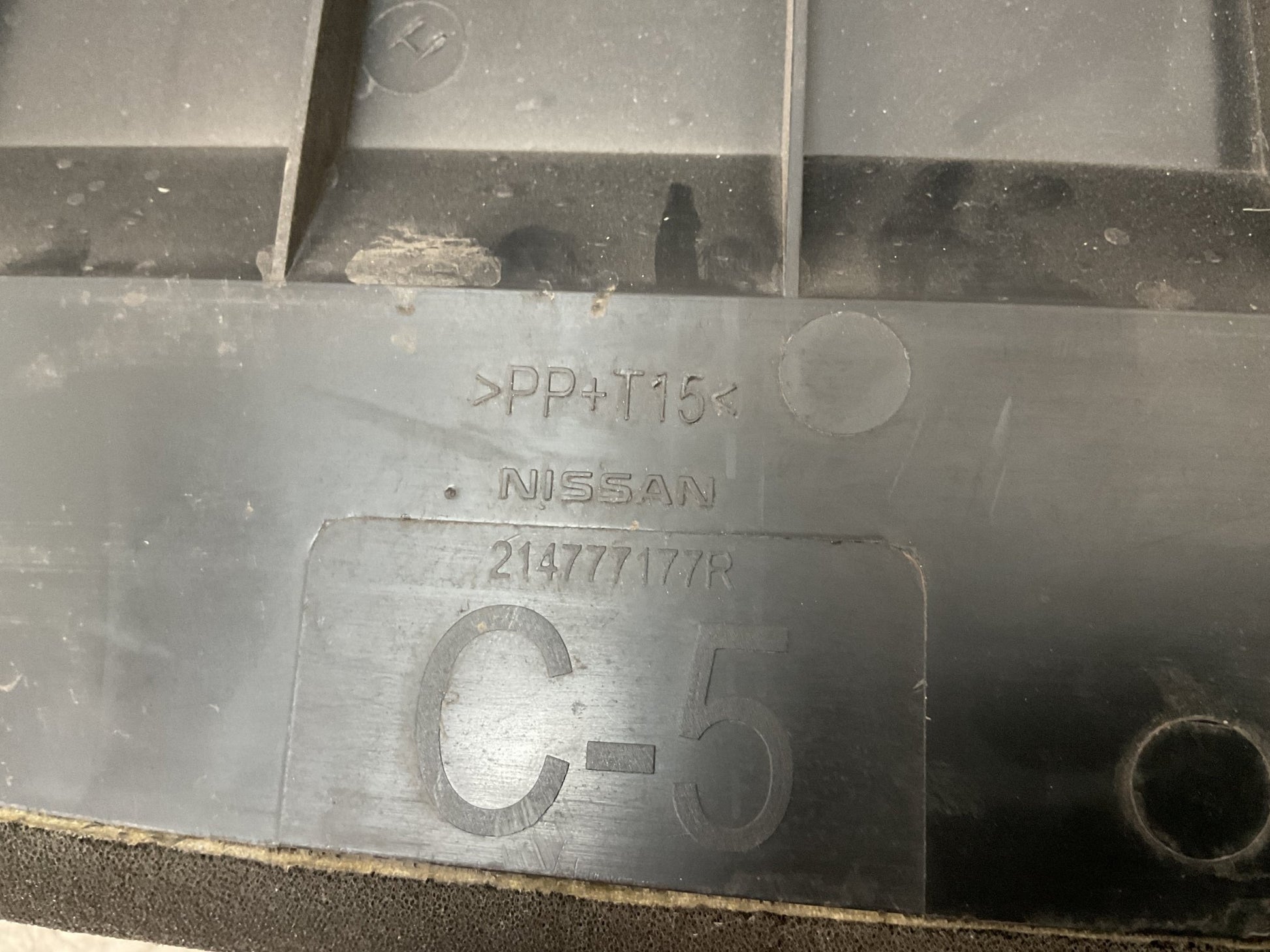 Soporte Radiador Qashqai J11 Kadjar 214777177R - 214777177R