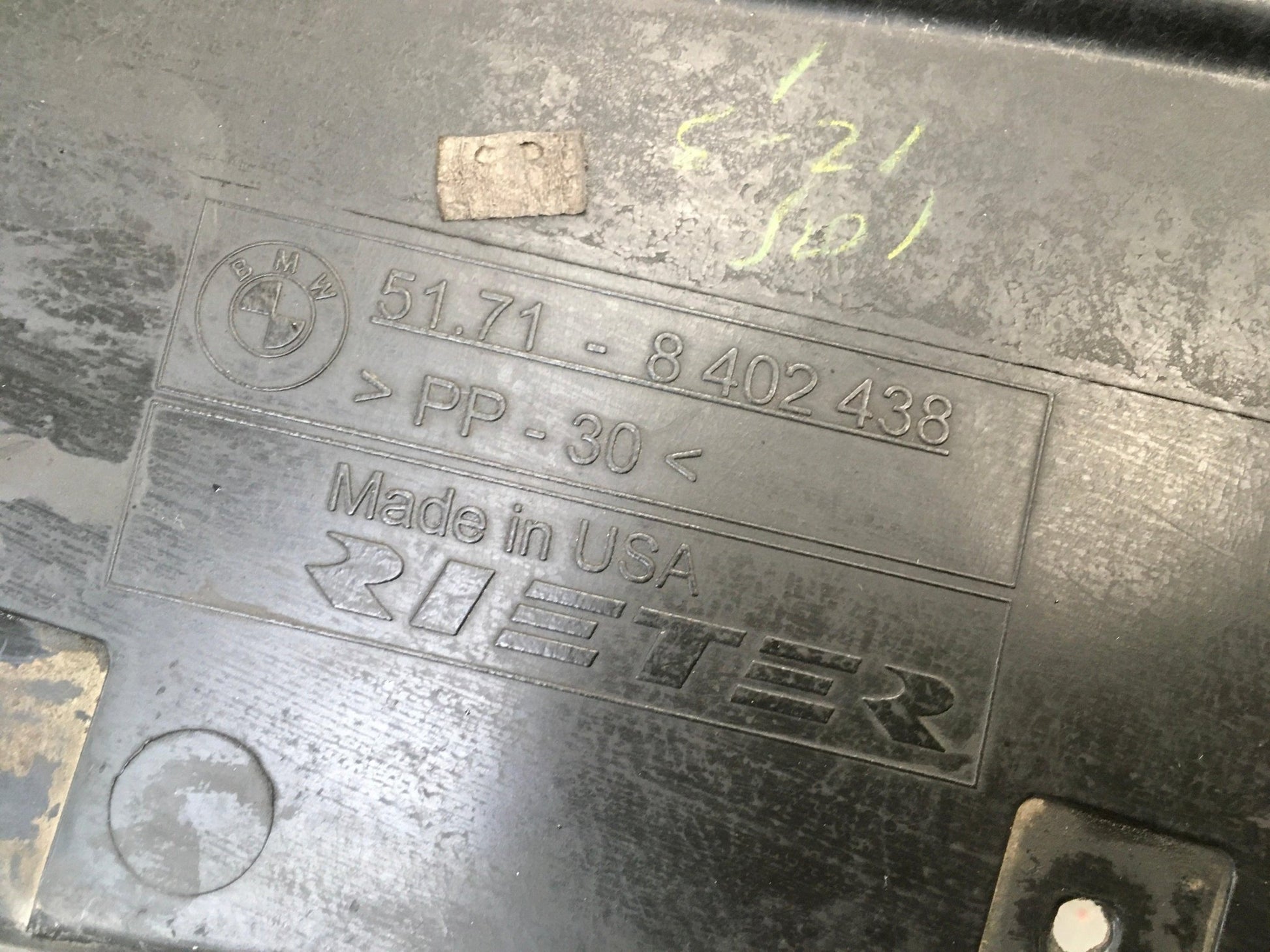 Talonera trasera derecha BMW X5 E53 - 8402438