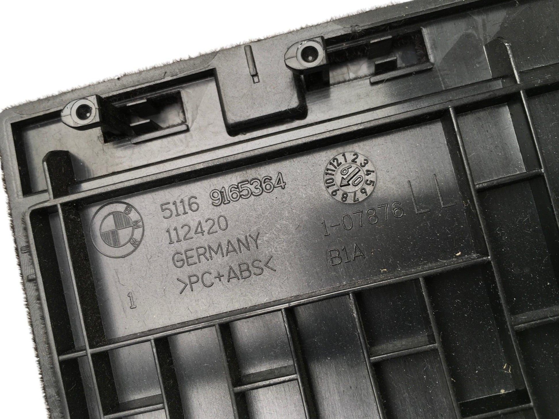 Tapa caja fusibles BMW F07 - 51169165364