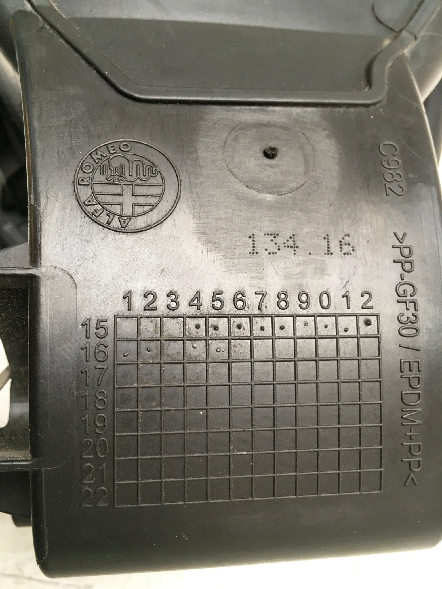 Tapa Combustible Alfa Romeo Giulia 952 - 0156151441