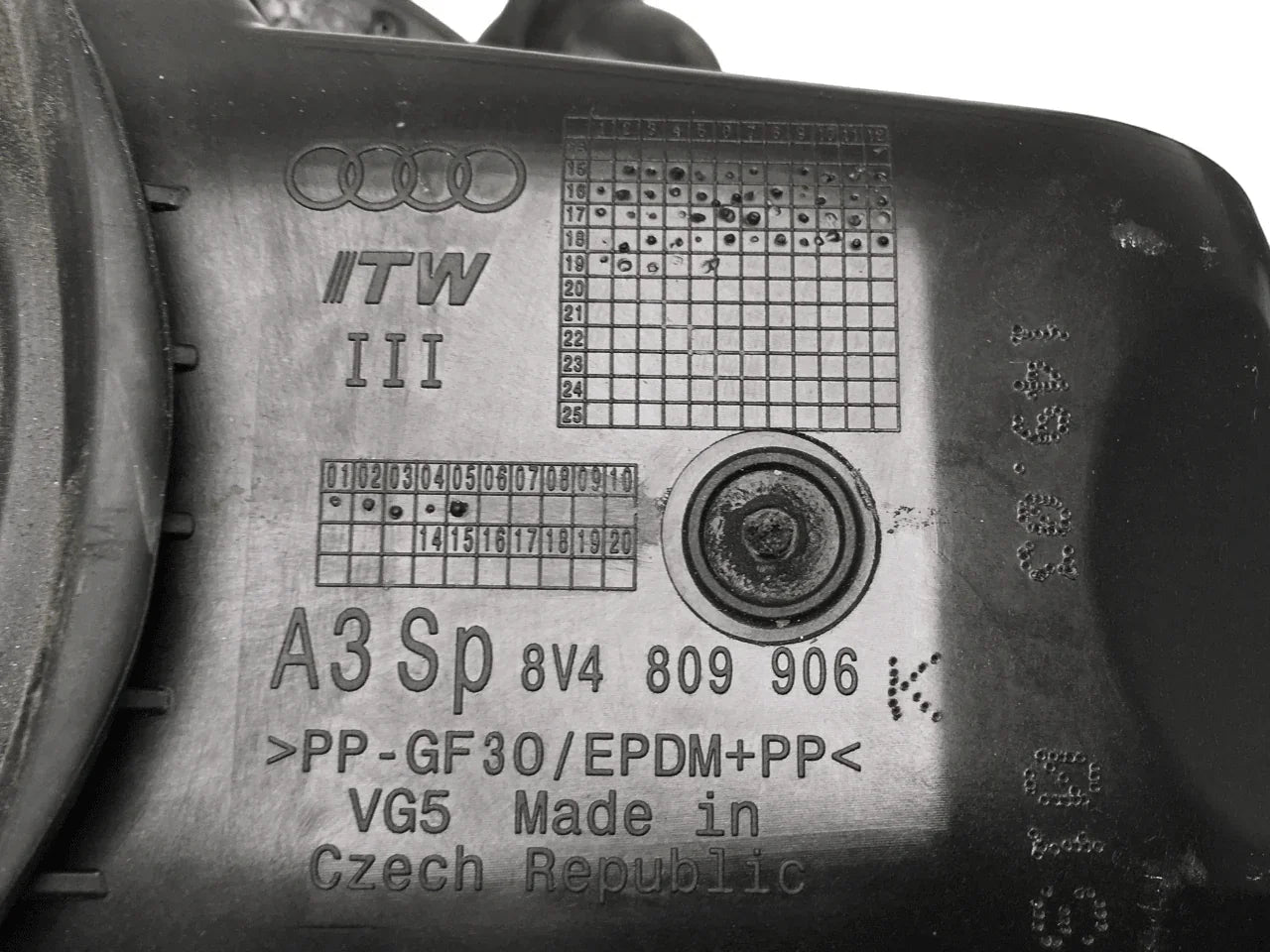 Tapa combustible Audi A3 8V