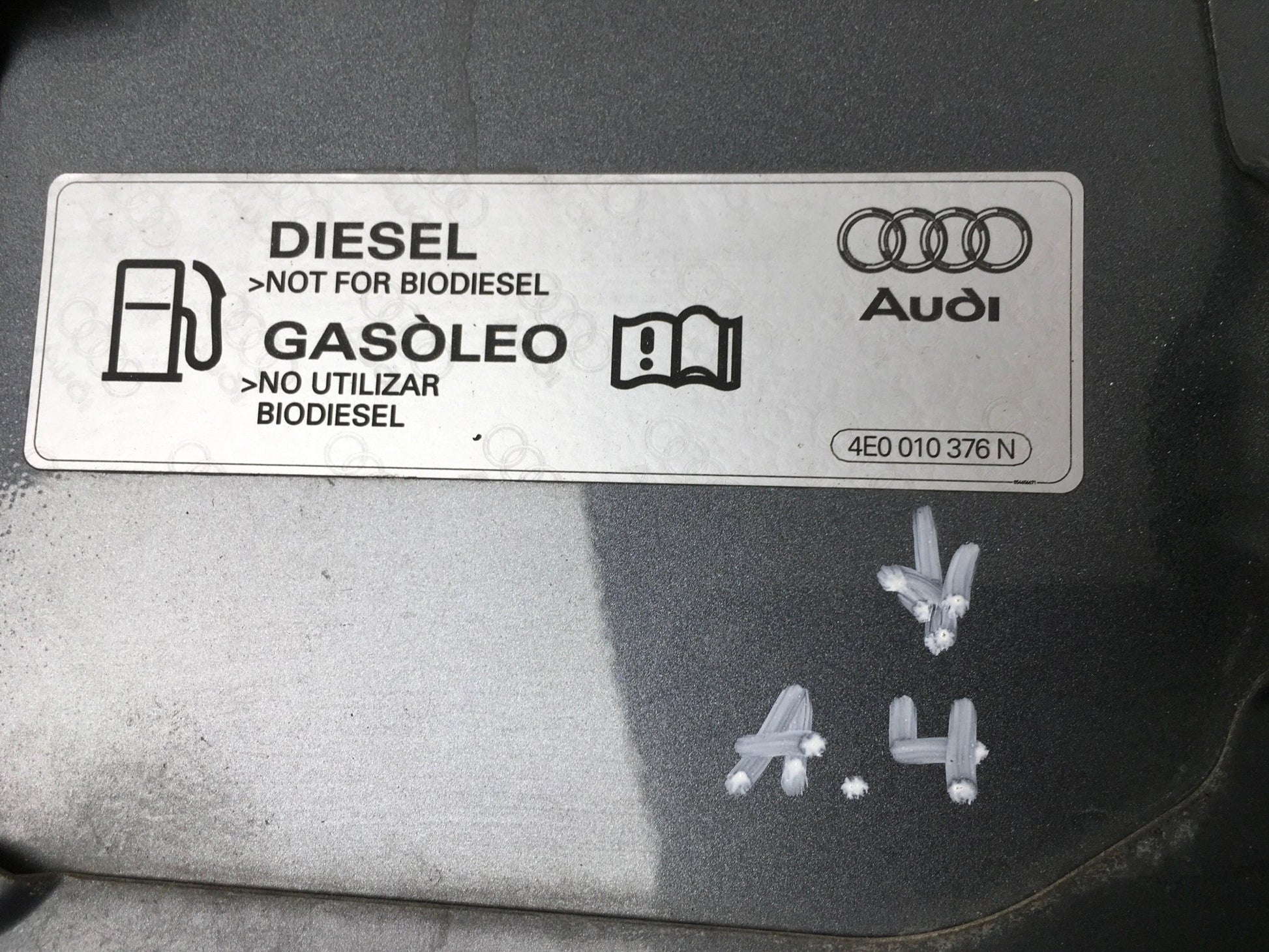 Tapa Combustible Audi A4 8E - 4E0010376N