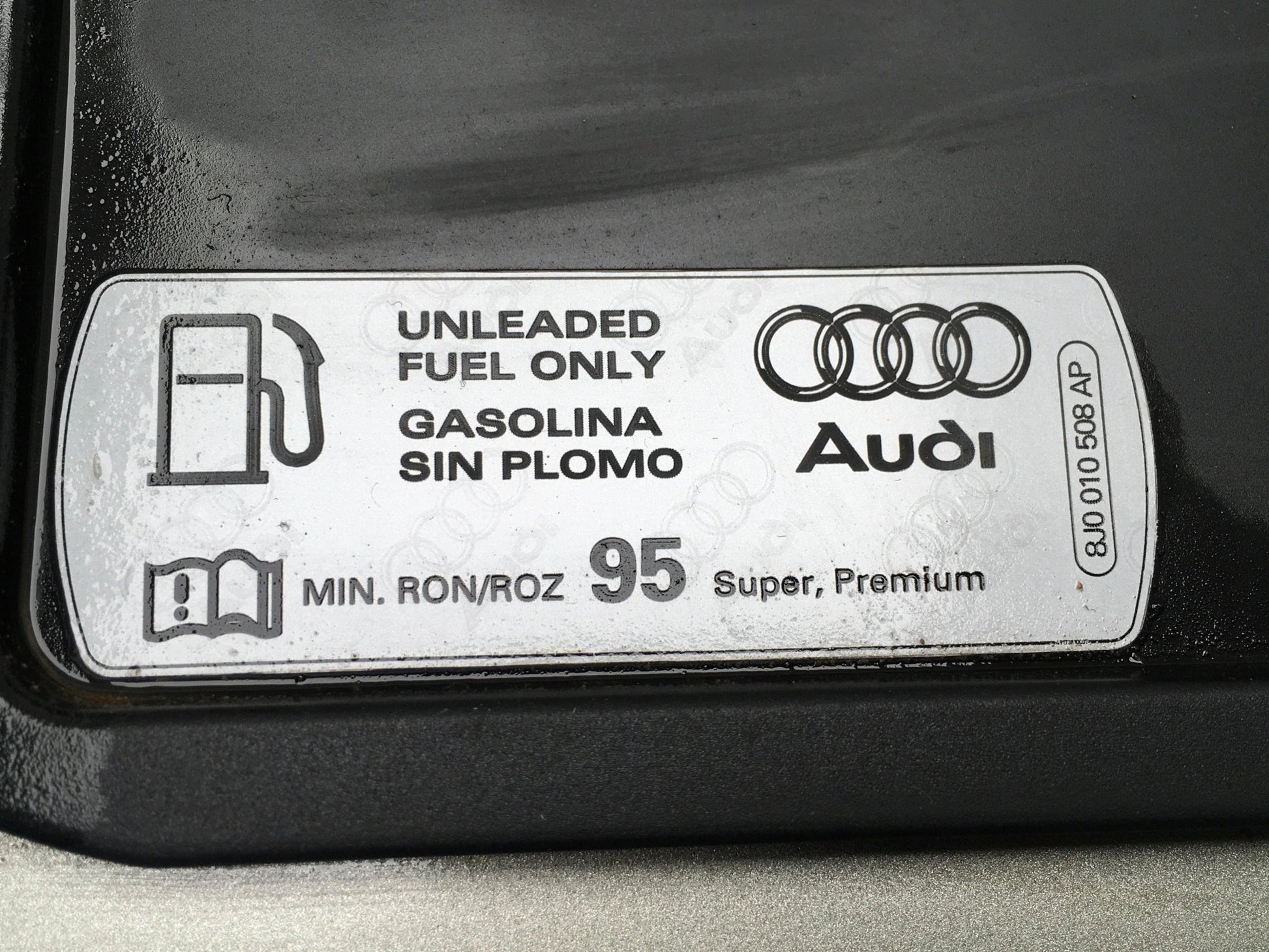 Tapa combustible Audi Q3 8U - 8J0010508AP