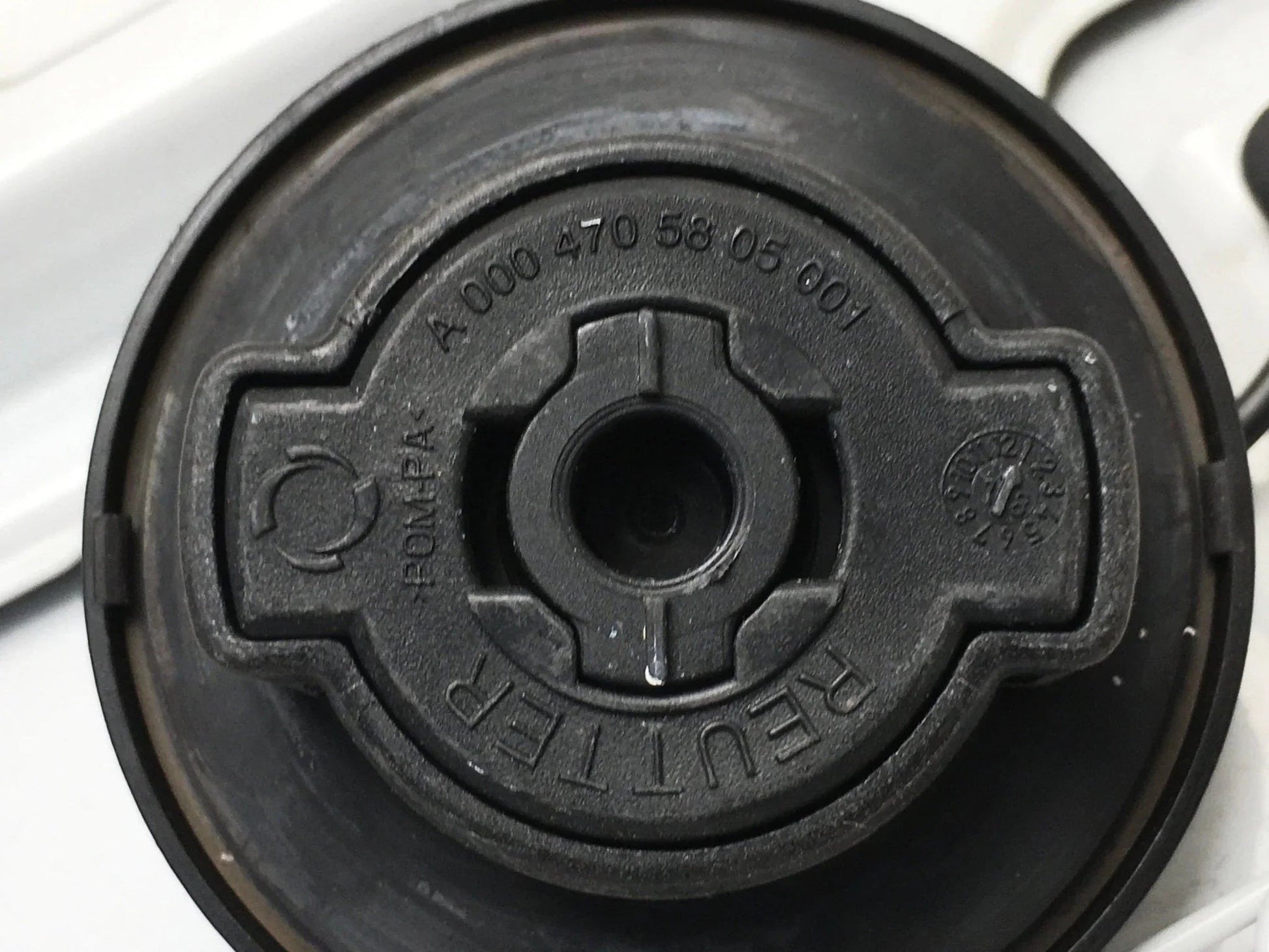 Tapa combustible Mercedes Sprinter W906