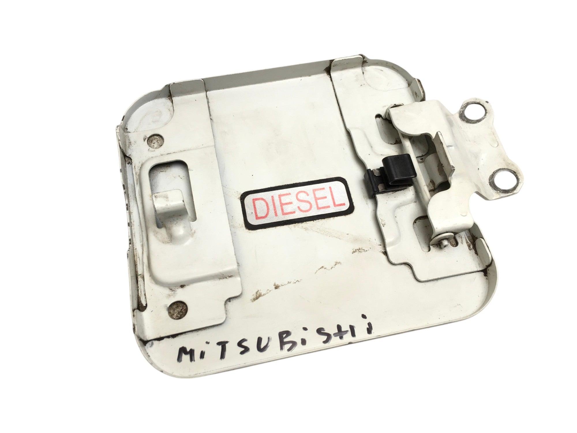 Tapa Combustible Mitsubishi L200 K6/7 - MR178115