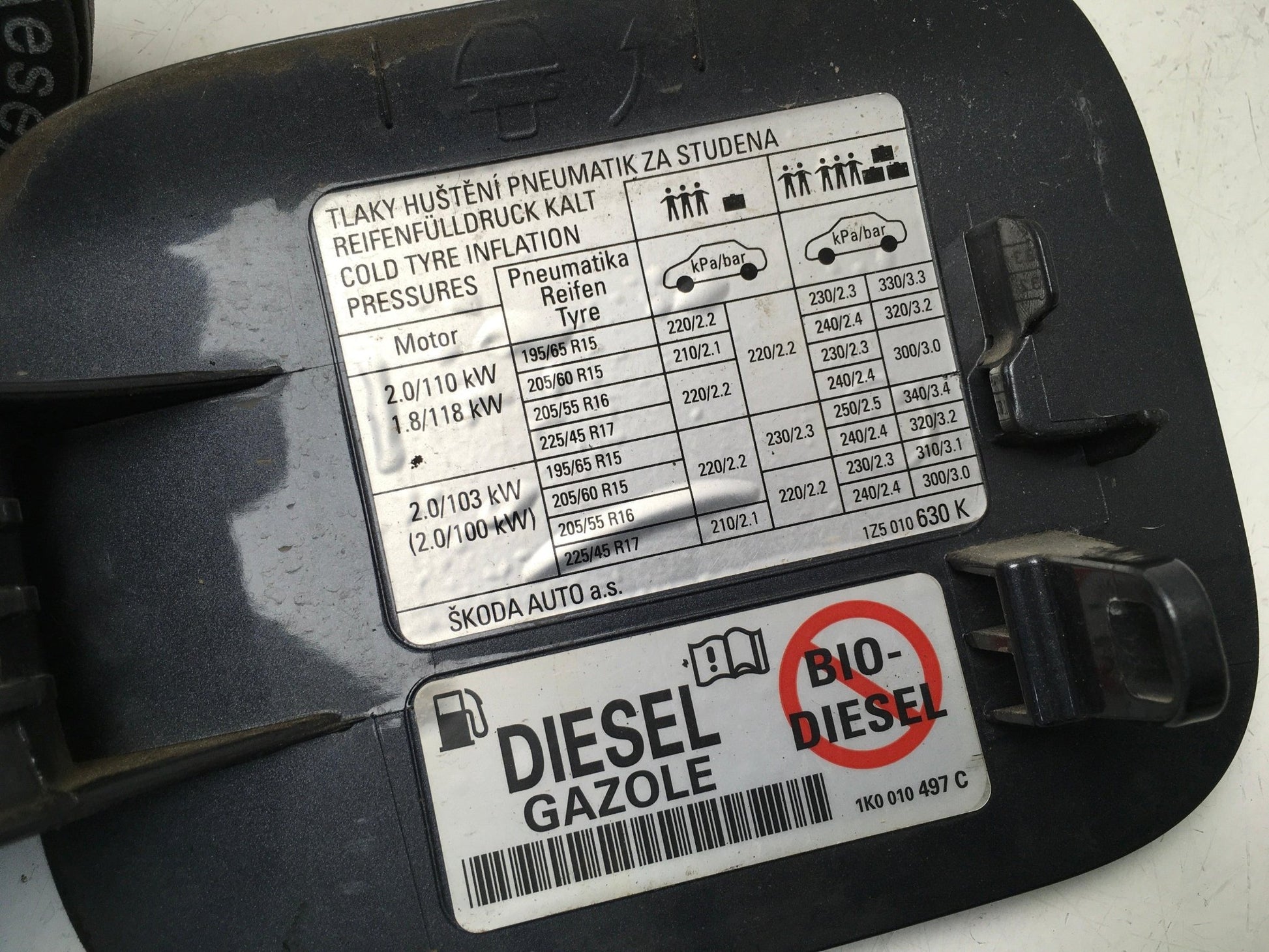 Tapa Combustible Skoda Octavia II 1Z - 1Z5809857